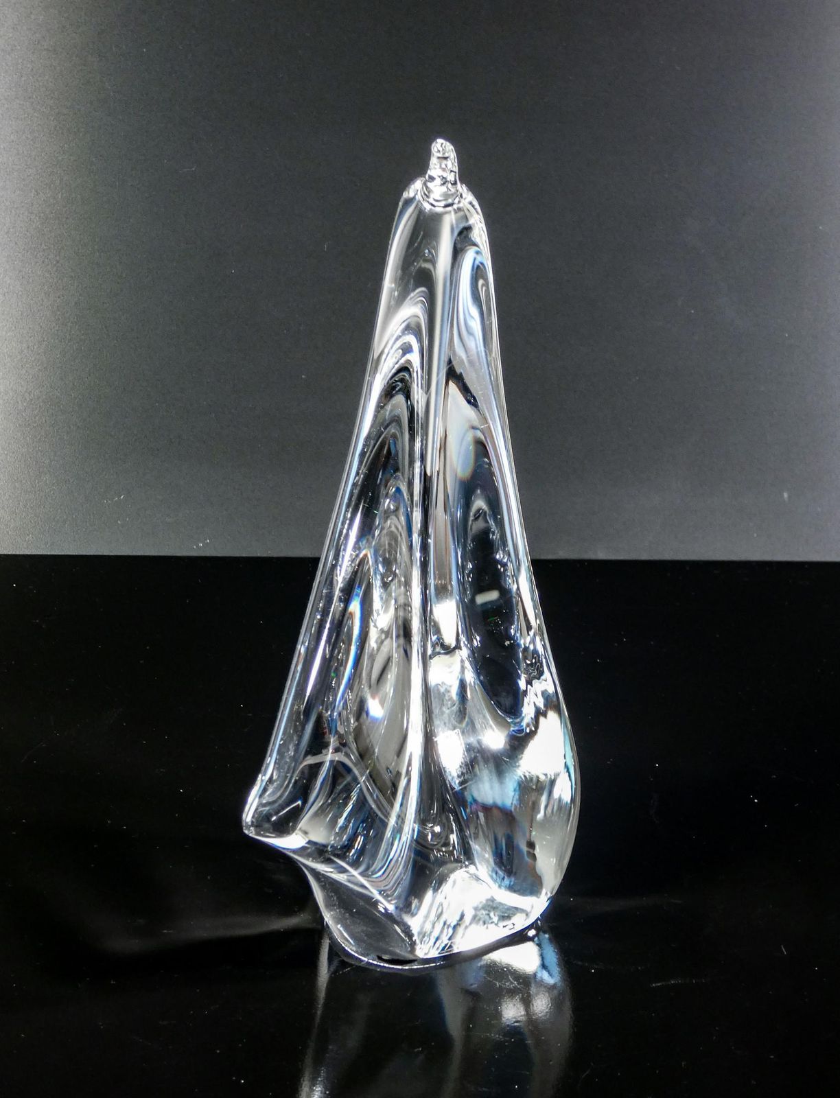 Daum France Crystal Sculpture. Penguin. France, 1990s photo Art