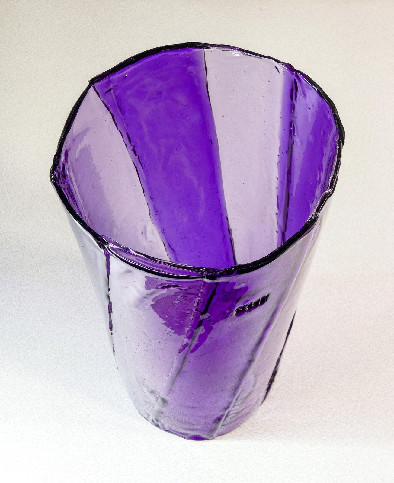"Twirl" Resin Vase, Lessons Series. Design By Enzo Mari For Corsi. 2012 photo vinterior