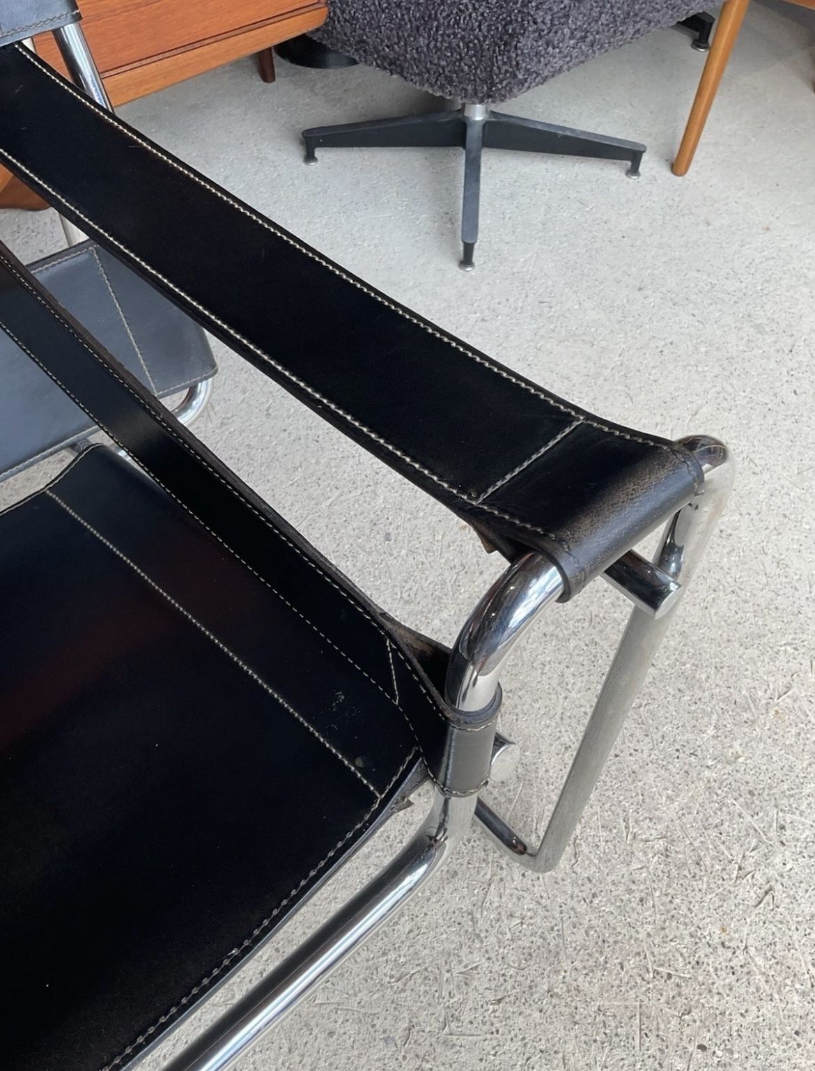photo furniture Wassily Armchair B3 Gavina Marcel Breuer Vintage Mid Century Style