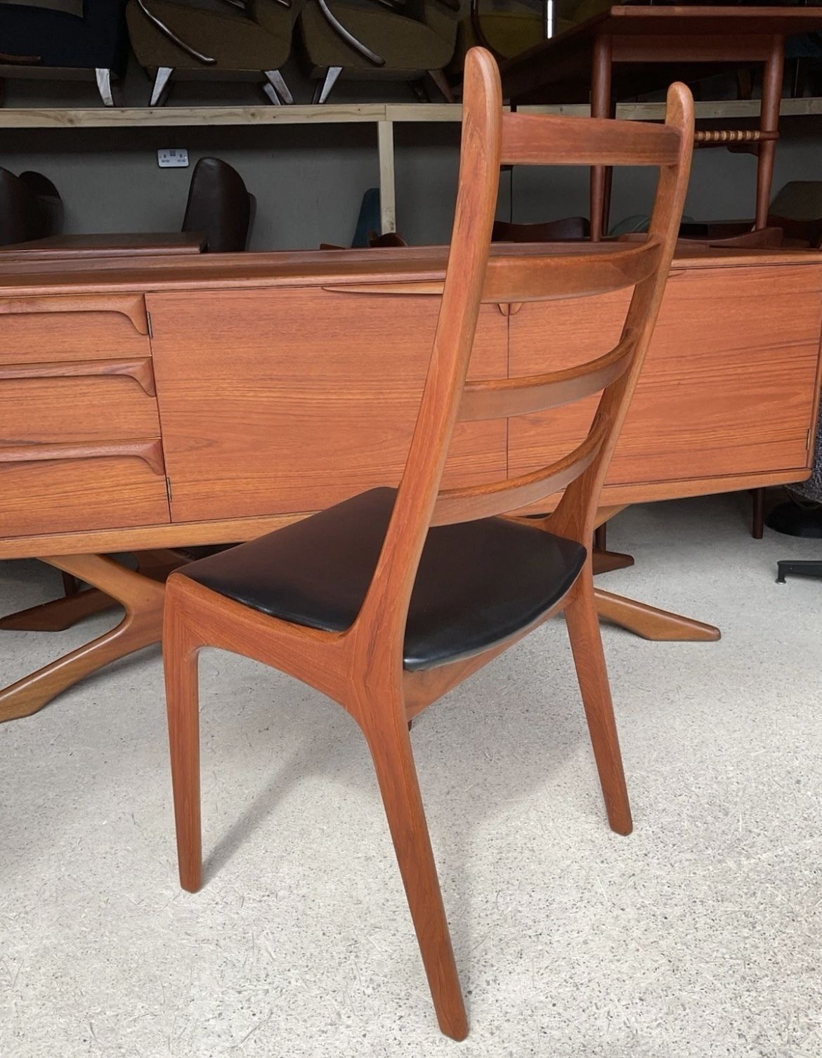 Midcentury Danish Set Of 6 Teak Dining Chairs By Kai Kristiansen photo vinterior