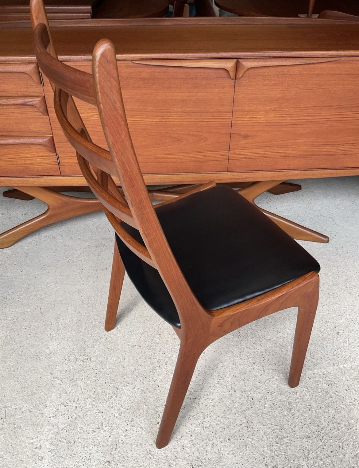 Furniture Midcentury Danish Set Of 6 Teak Dining Chairs By Kai Kristiansen photo