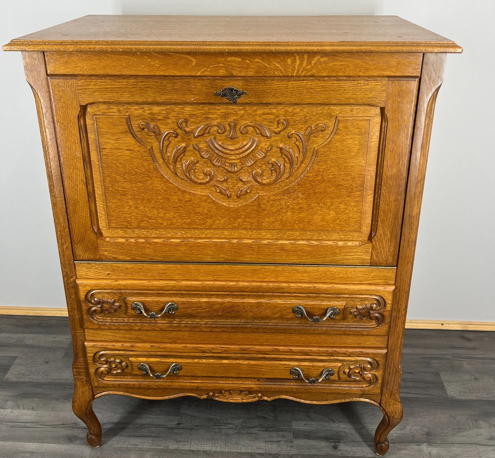 Amazing Vintage French Louis XIV/ Sideboard / Cabinet (Lot 2646) photo furniture
