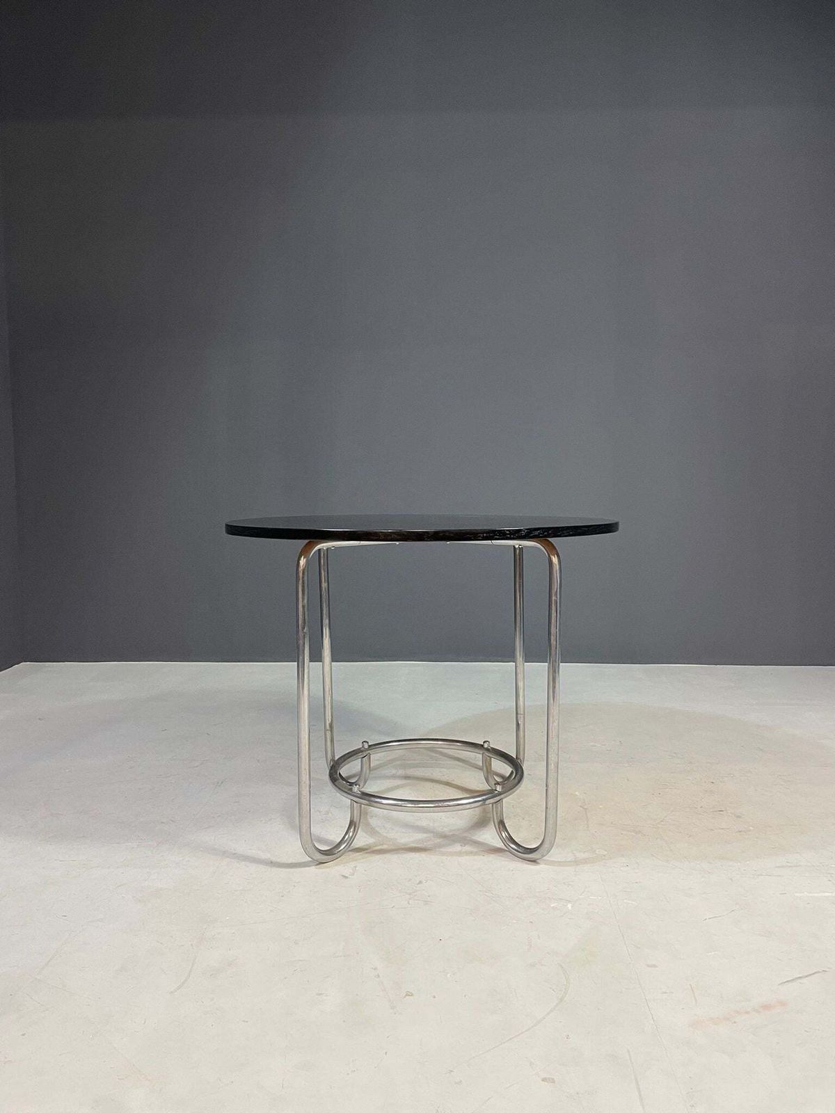 Round Bauhaus Coffee Table By Robert Slezák, Czechoslovakia, 1930s photo 1027.0