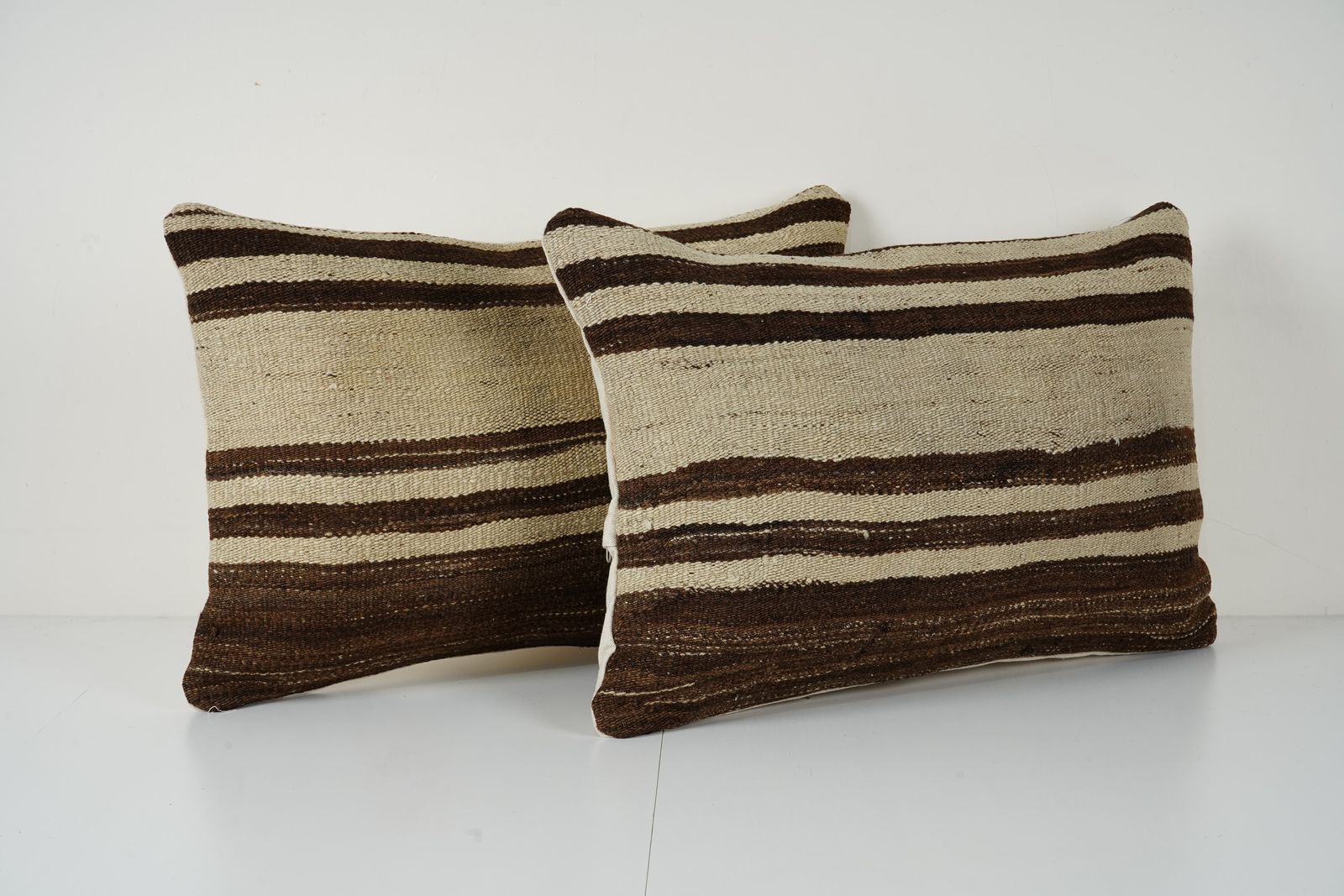 Turkish Hemp Kilim Pillow Cover, Set Of Two White Striped Anatolian Cushion Cover, Pair Organic Tribal Pillowcase photo Textiles