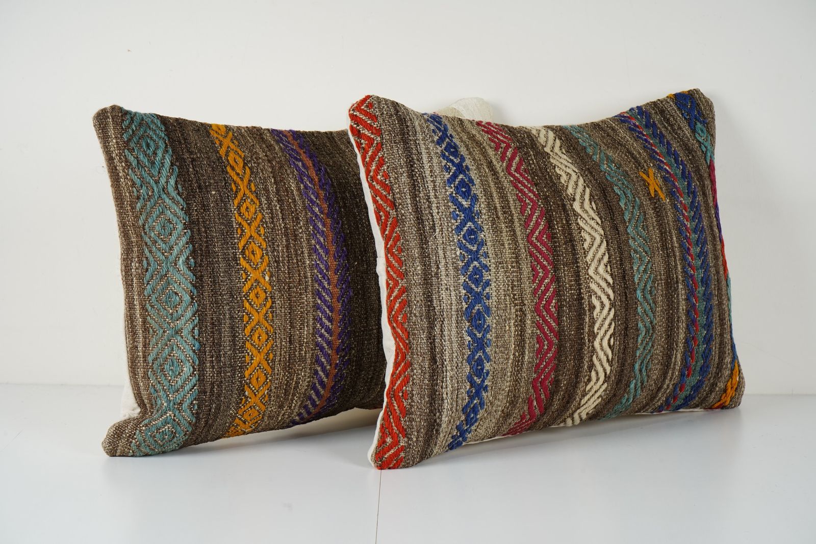 Vintage Turkish Hemp Kilim Pillow Cover, Set Of Two White Striped Anatolian Cushion Cover, Pair Organic Tribal Pillowcase photo for sale