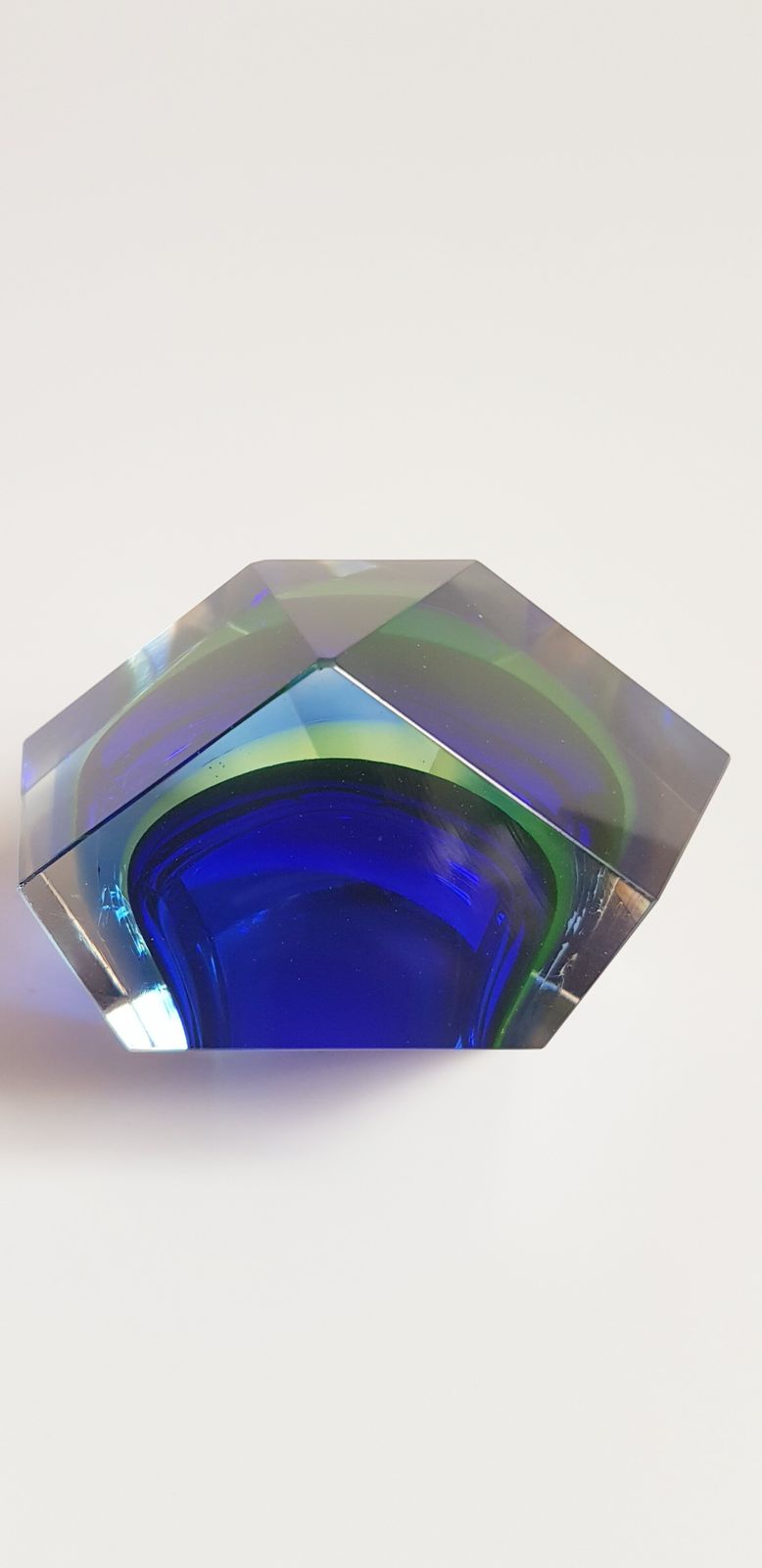 Mid Century Murano Glass Large Sommerso Faceted Centrepiece photo vinterior