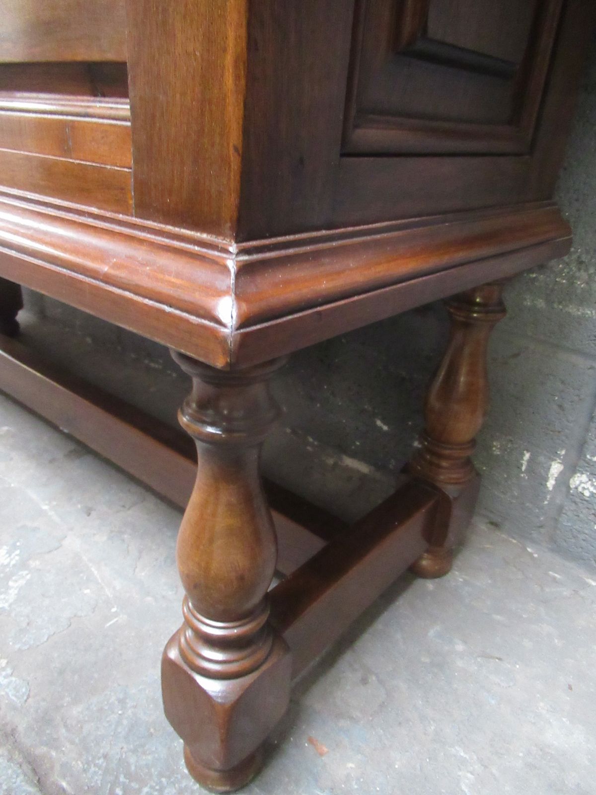 photo furniture Low   Four Drawer  Chest Of Drawers