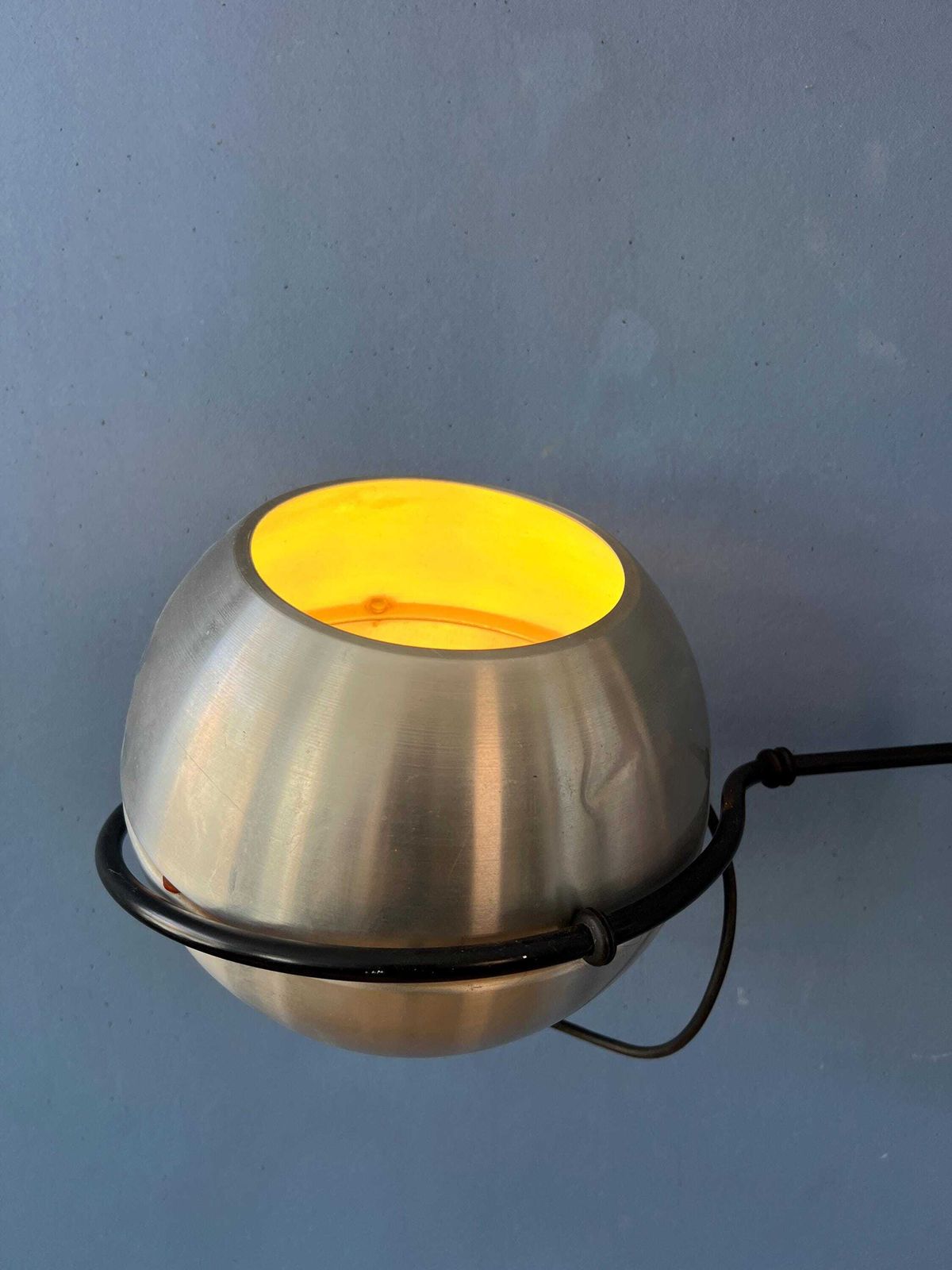 Vintage Mid Century Zilveren Globe Wandlamp Met Zwenkarm photo 383.0
