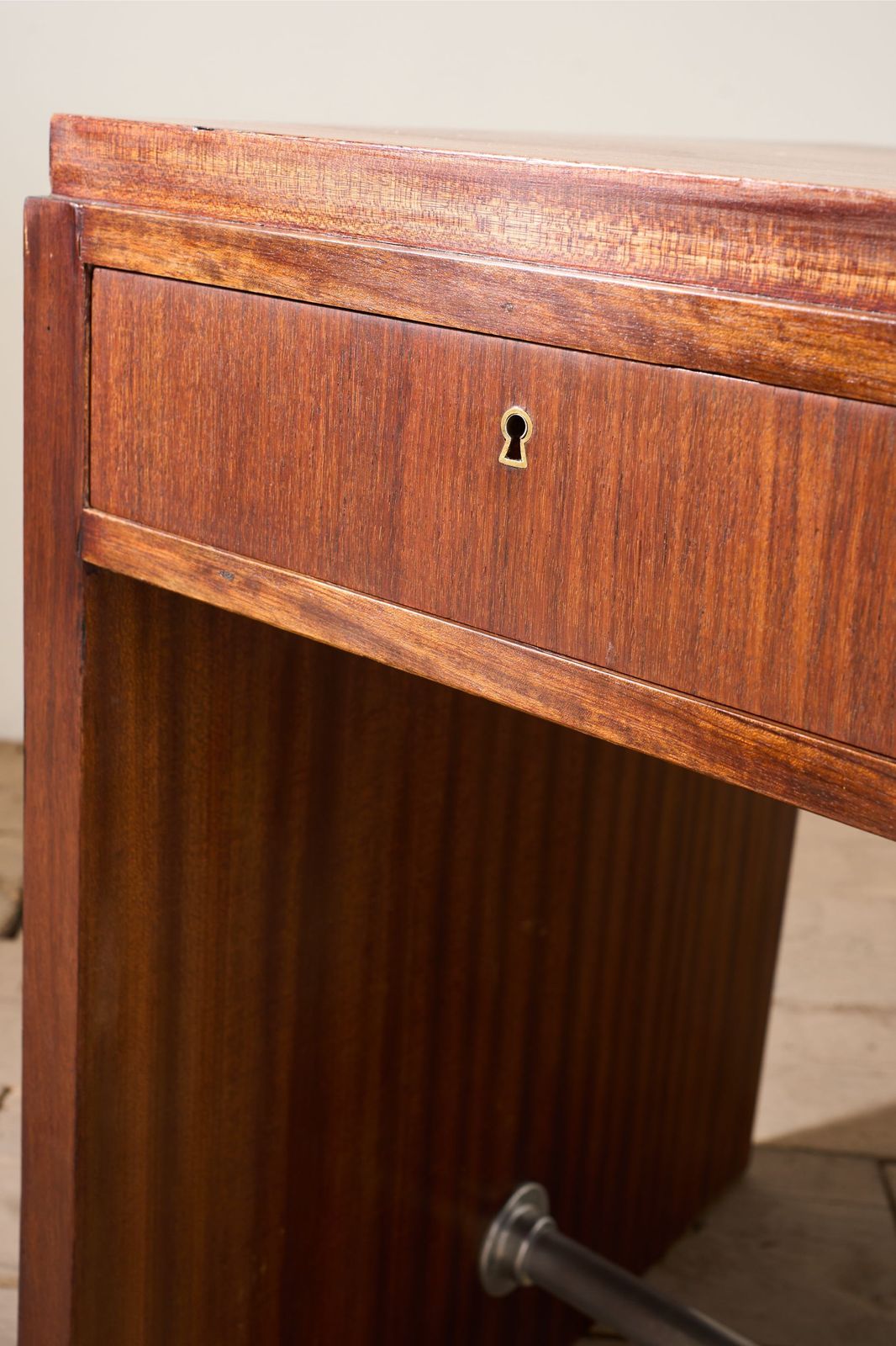 Mid Century Teak Desk, Mid 20th Century photo vinterior