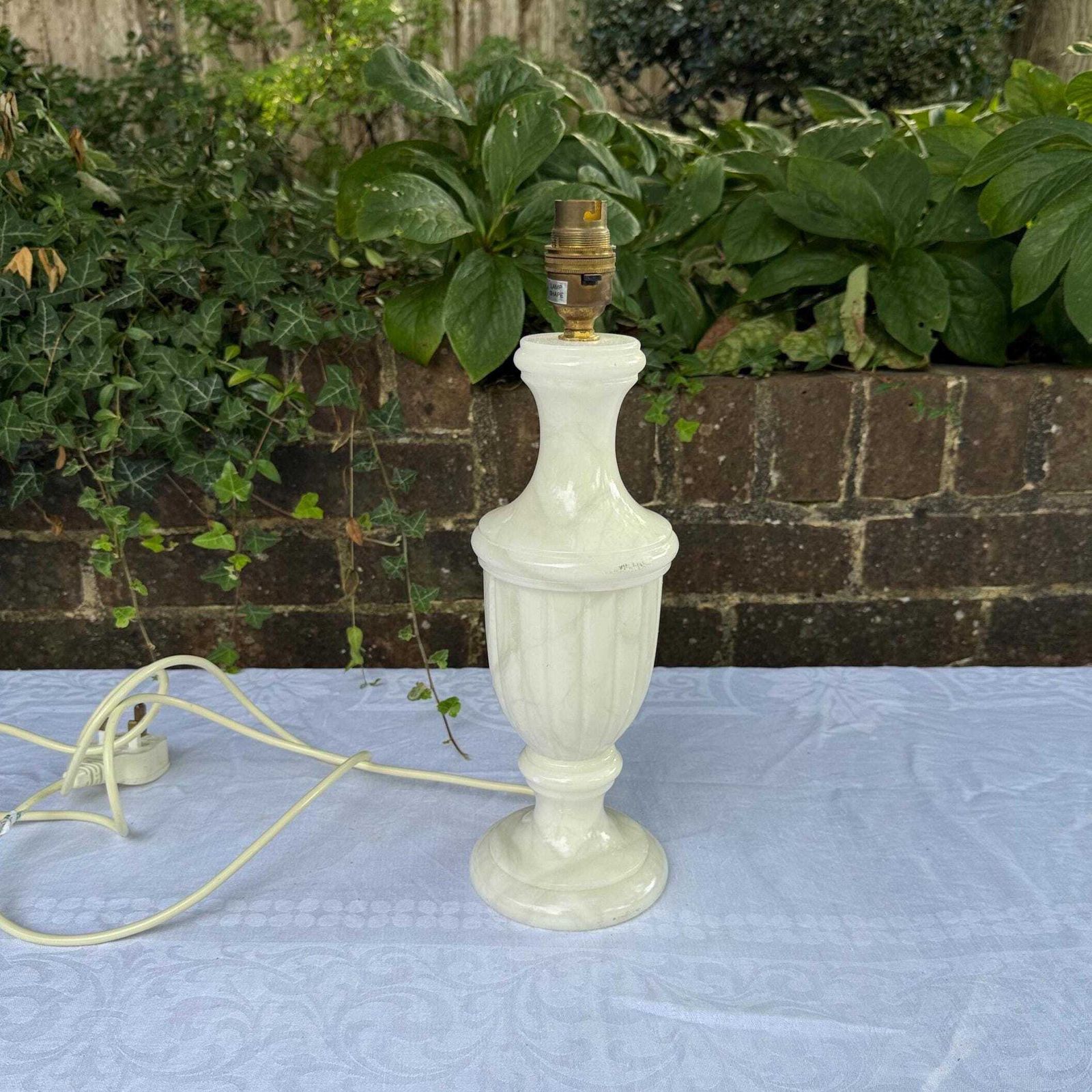 Vintage Alabaster Table Lamp With Carved Stone Base And Cream Empire Shade, Heavy Sculptural Lighting With Soft Veining – Working Pat Tested