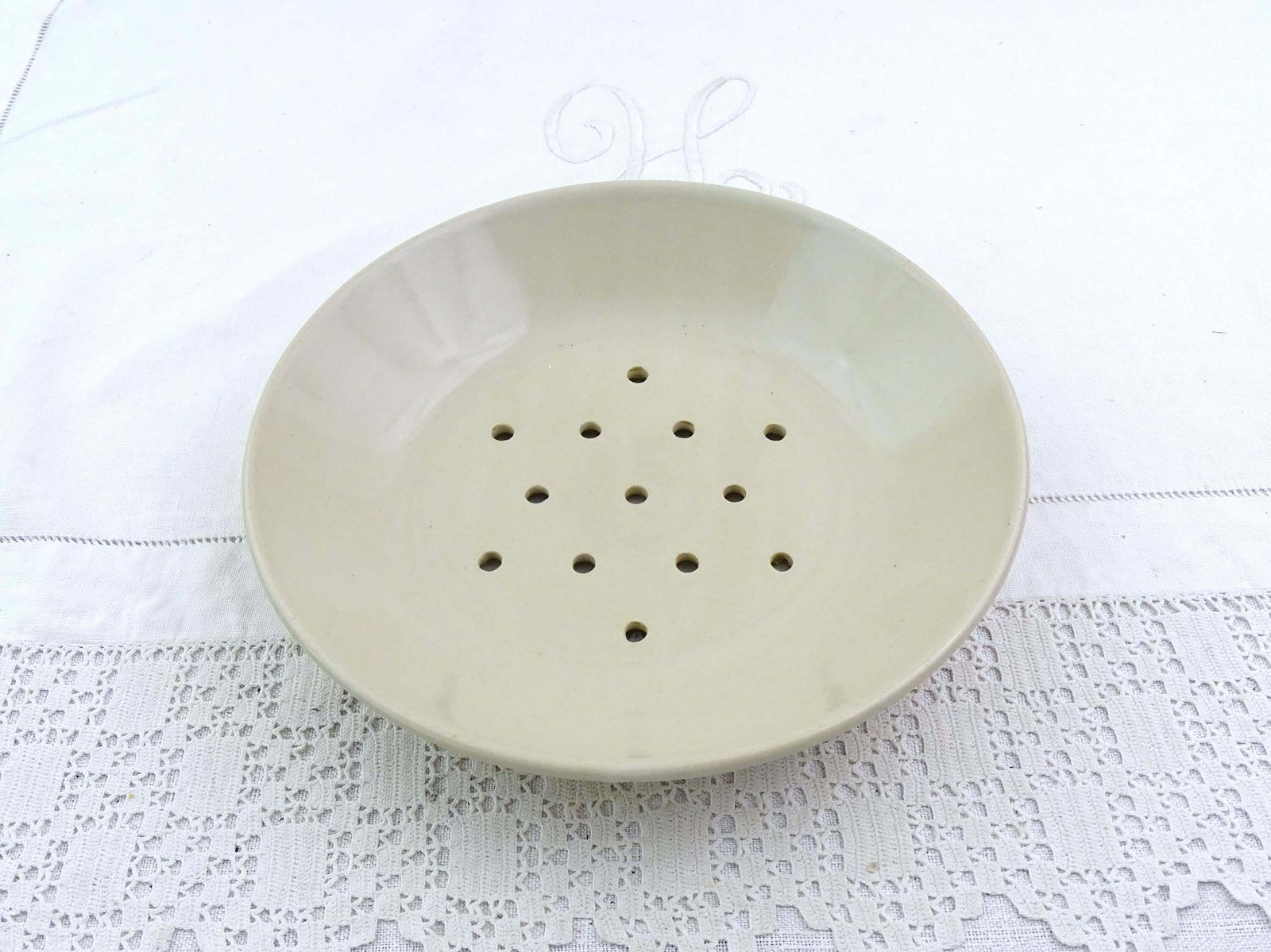 Vintage French Off White Pottery Cheese Strainer Plate, Vintage Country Farmhouse Fruit Colander, Berry Bowl, Cottage Kitchen Decor France photo vinterior