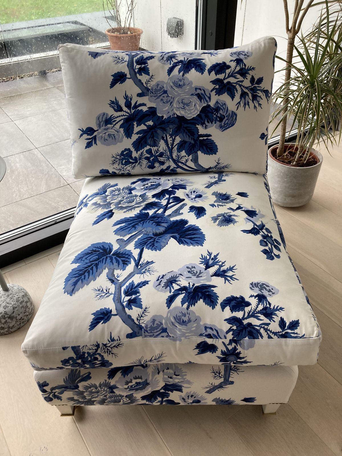 Slipper Chair   Pristine  Schumacher Hollyhock Pyne Indigo Fabric photo buy