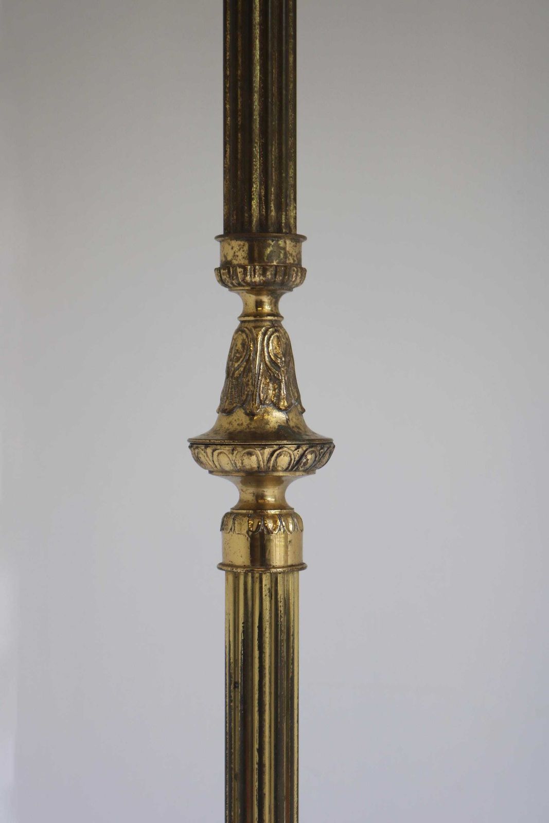 Brass Antique Style Free Standing Coat Hat Rack Hollywood Regency Italian Vintage Golden Hall Tree Floor Stand Clothes Rack Entryway 1960s photo vinterior