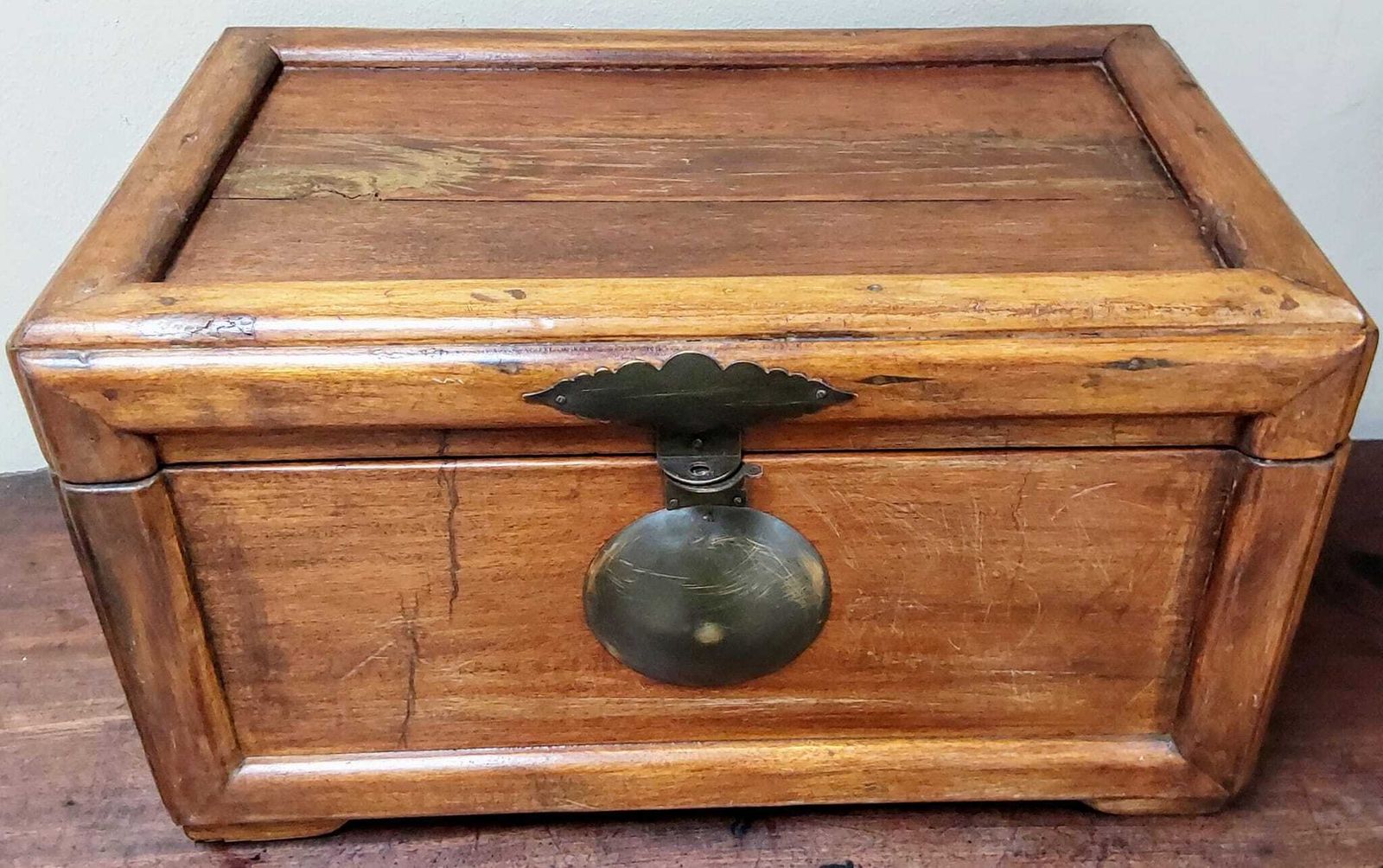 Diminutive Vintage Asian Inspired Wooden Storage Chest photo vinterior