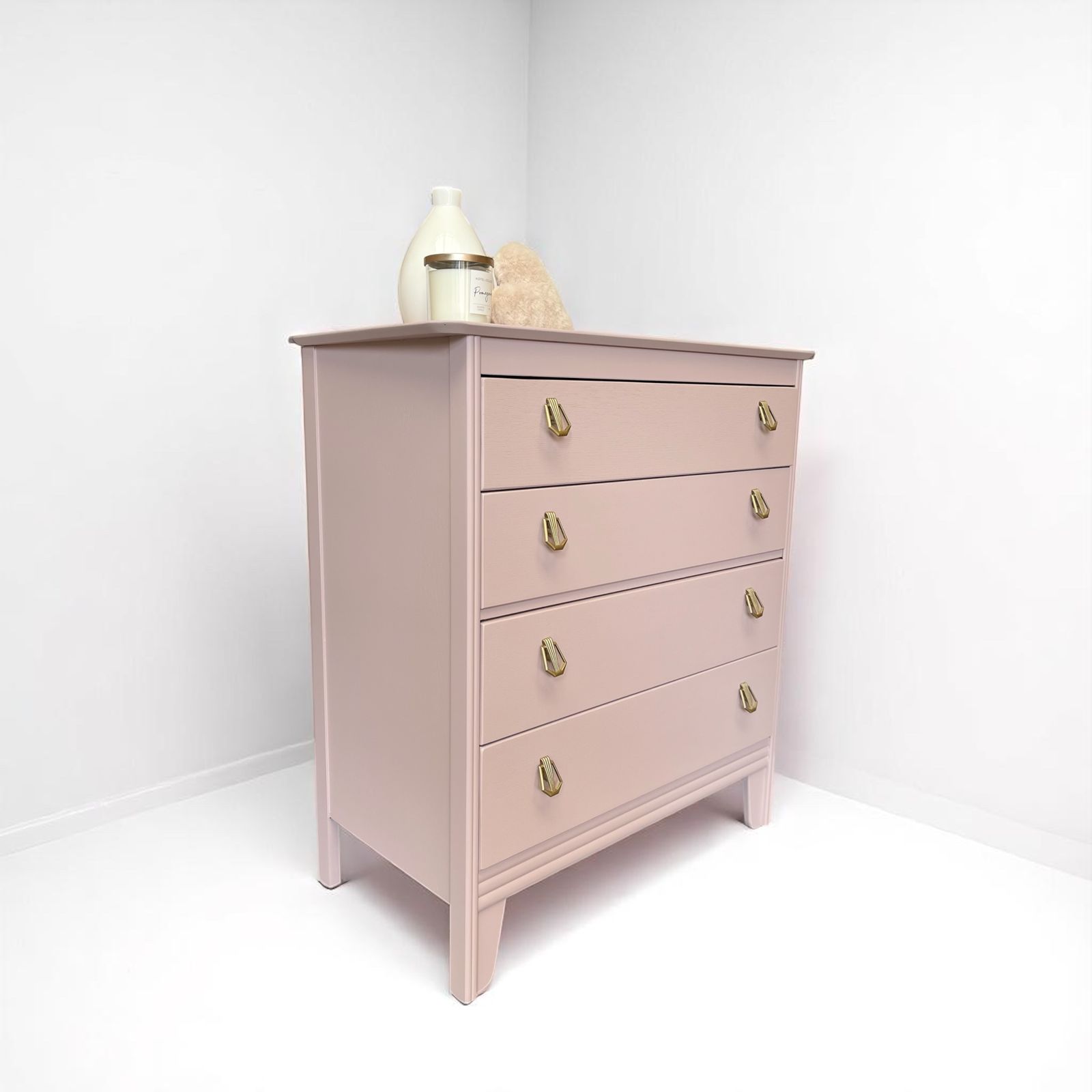 Harris Lebus Vintage Soft Pink Chest Of Drawers photo Furniture