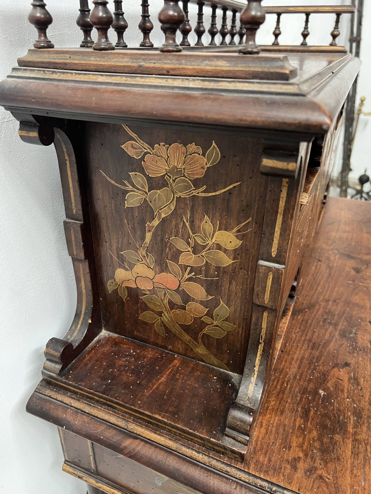 photo vinterior Wooden Stepped Desk Decorated With Pyrography, 19th Centur