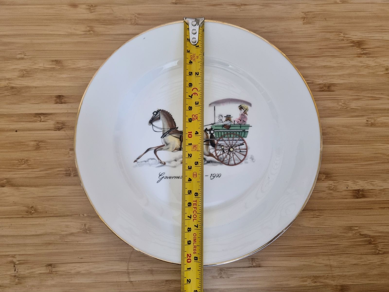 Royal Windsor Governess Cart Plate, English Fine Bone China, 1900 Horse Carriage Design, Gold Rim photo Home Decor