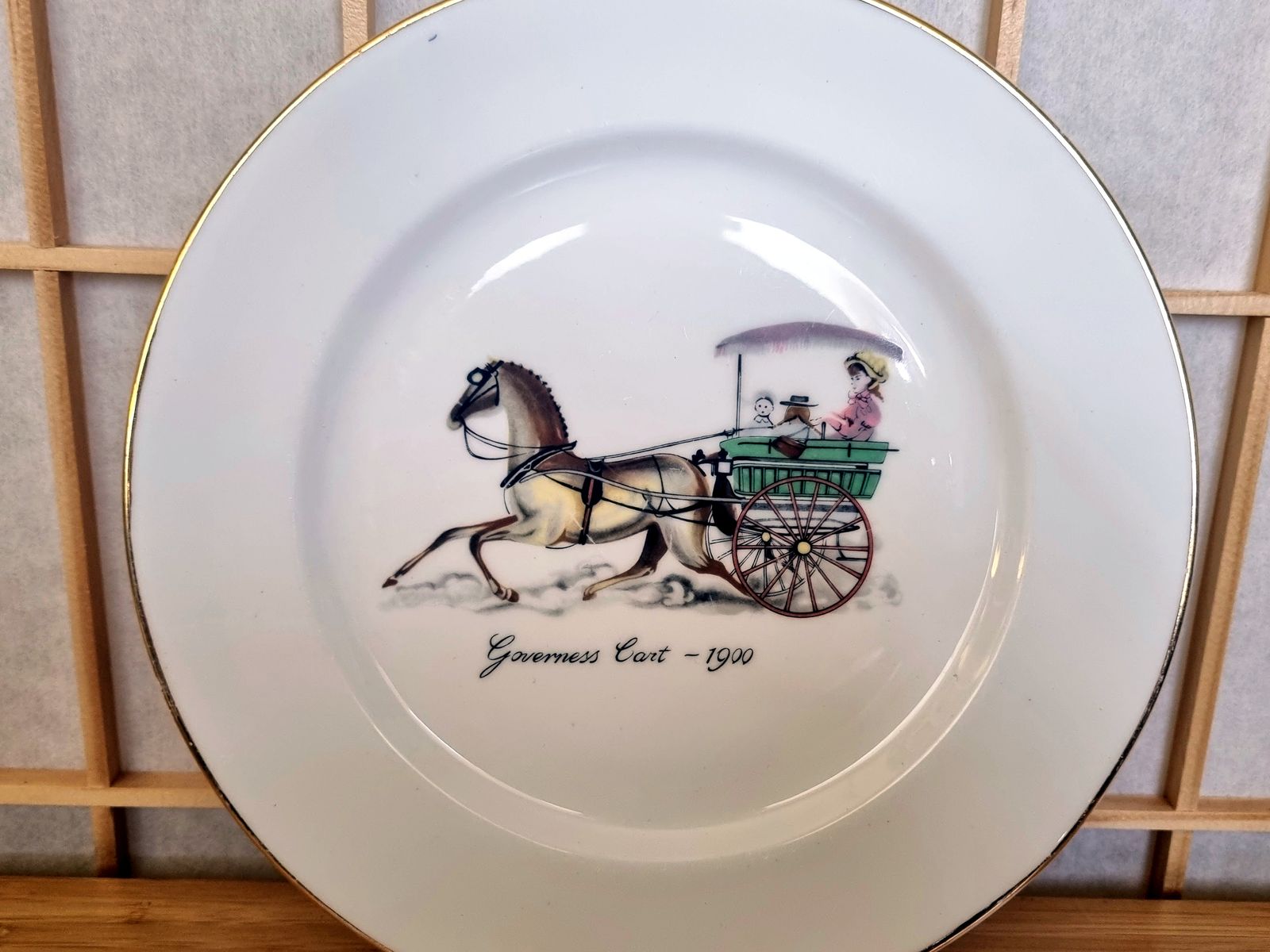 Royal Windsor Governess Cart Plate, English Fine Bone China, 1900 Horse Carriage Design, Gold Rim photo 57.0
