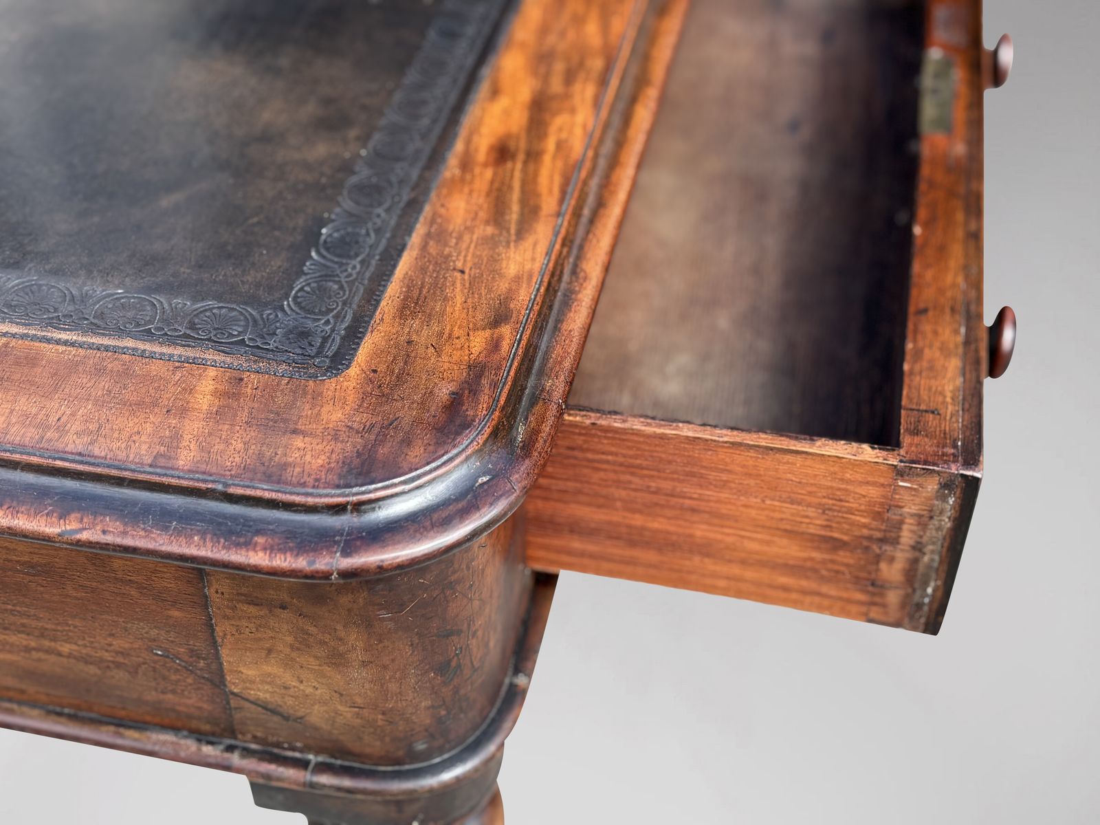 18th Century George III Period Mahogany Writing Table Stamped W.Priest photo vinterior