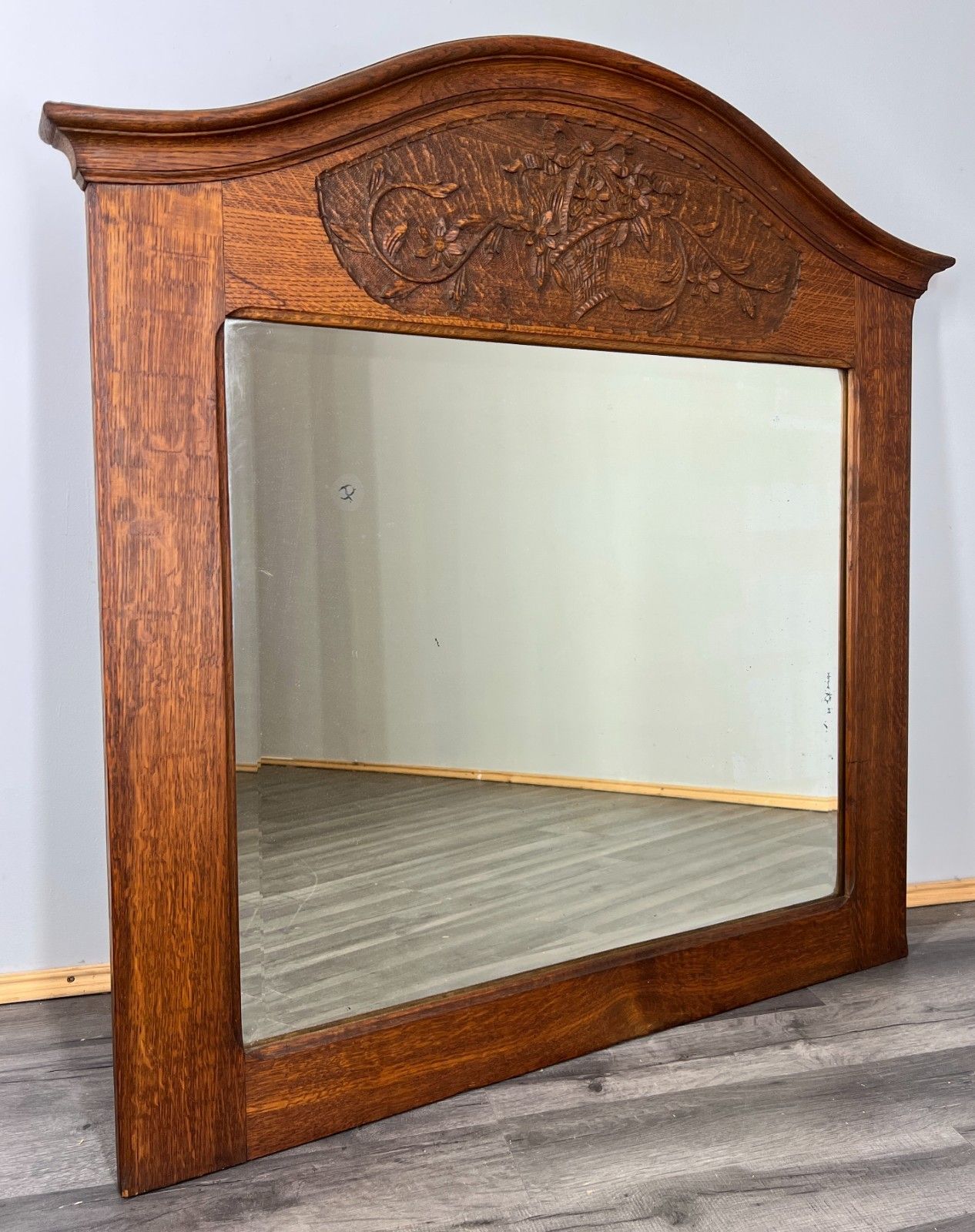 photo furniture Mirror Antique French Oak Carved Floral Frame – Lot 4119