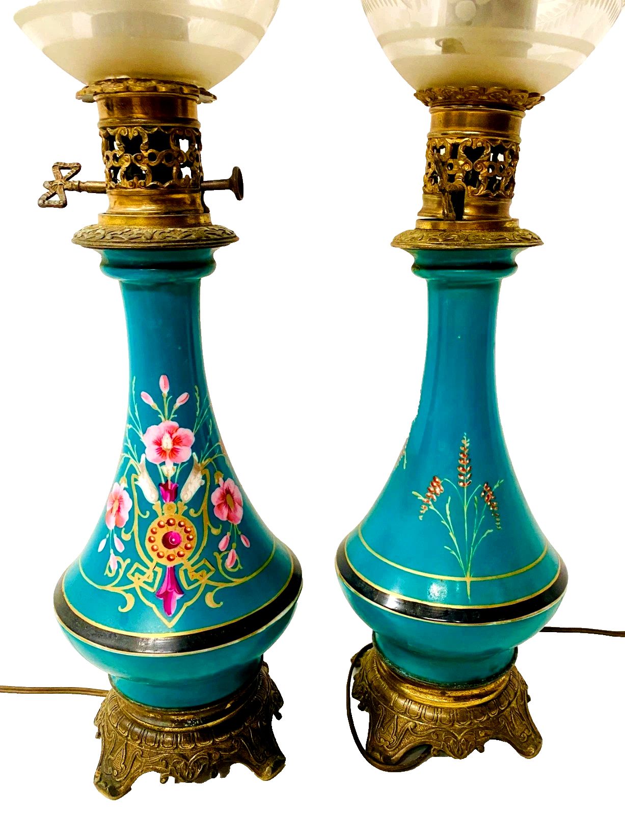 photo vintage Pair Of Napoleon III Polychrome Porcelain Lamps 19th Century