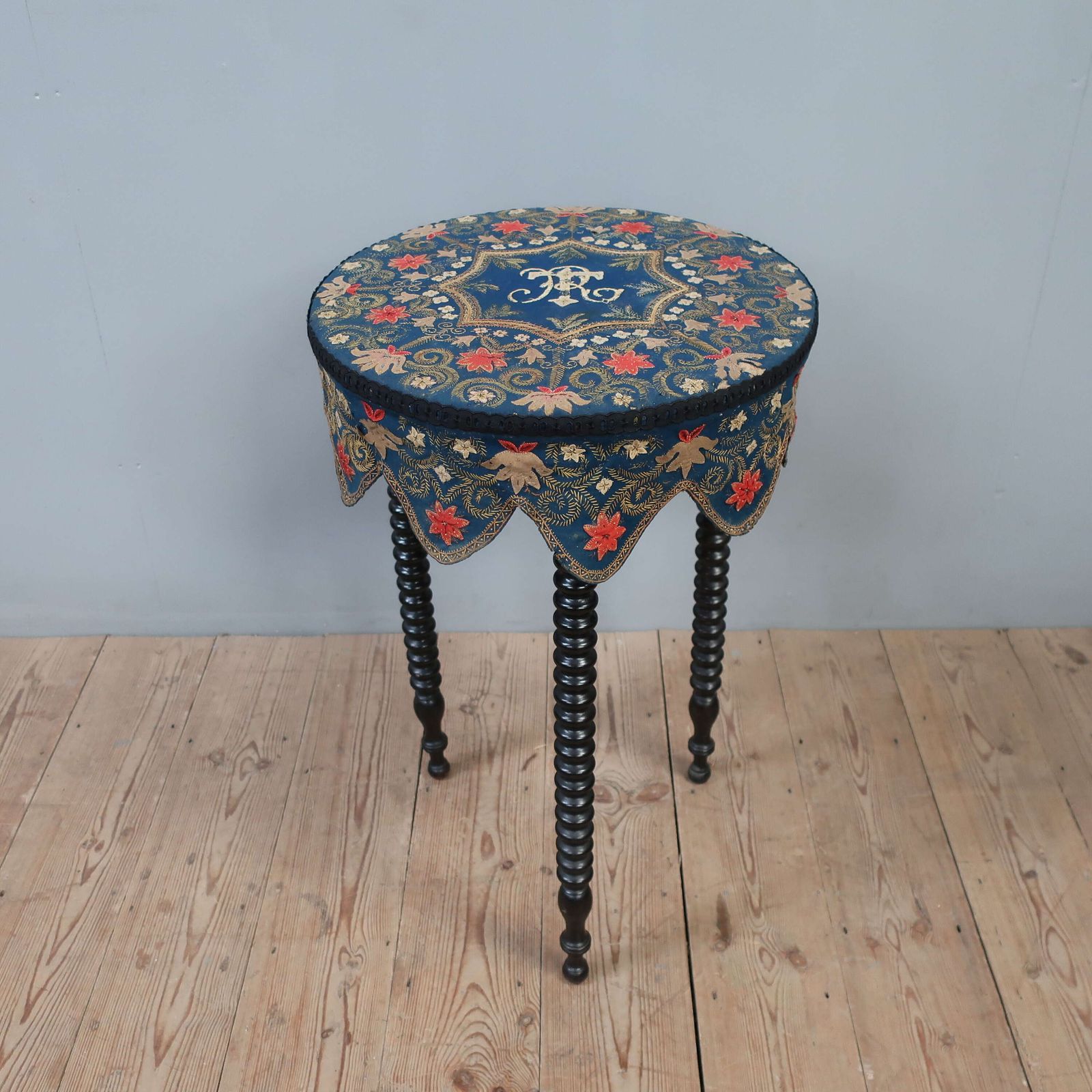 19th Century Crewel Work Bobbin Table photo vinterior