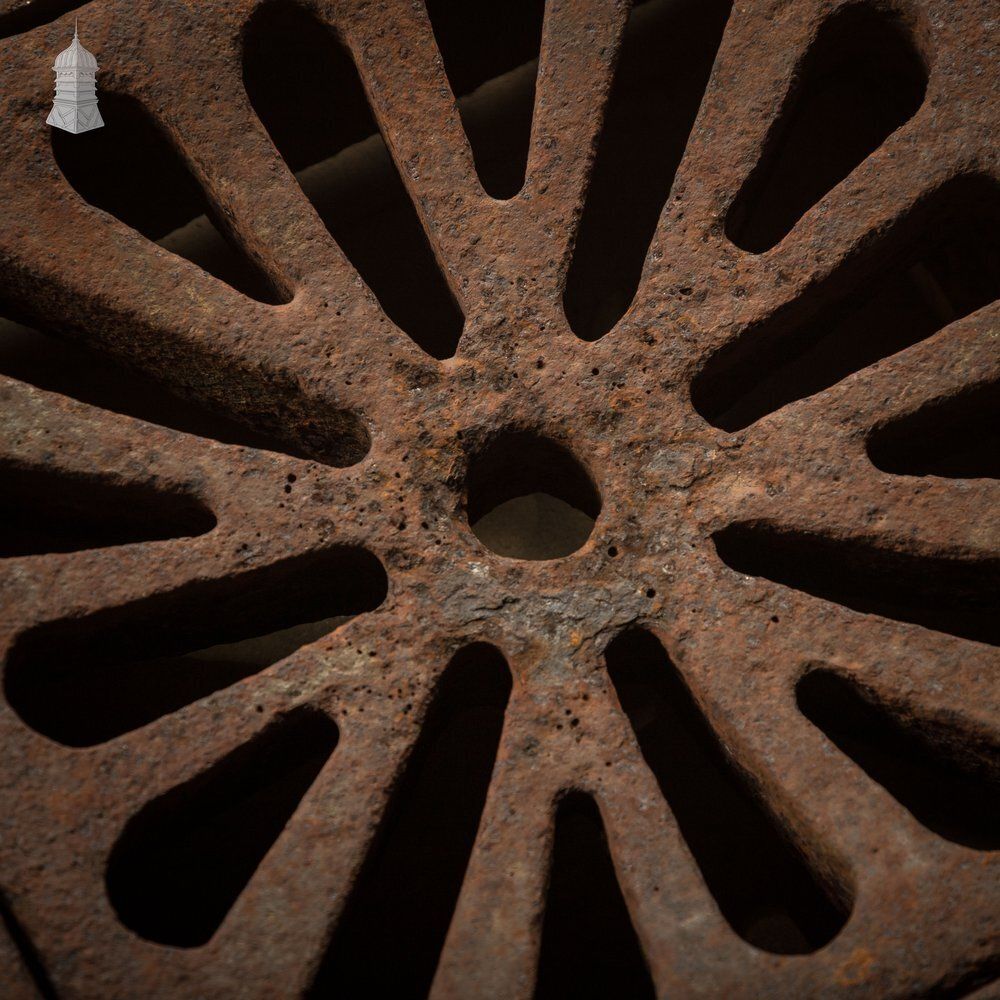 504.0 Manhole Cover With Frame, Reclaimed Inspection Cover photo