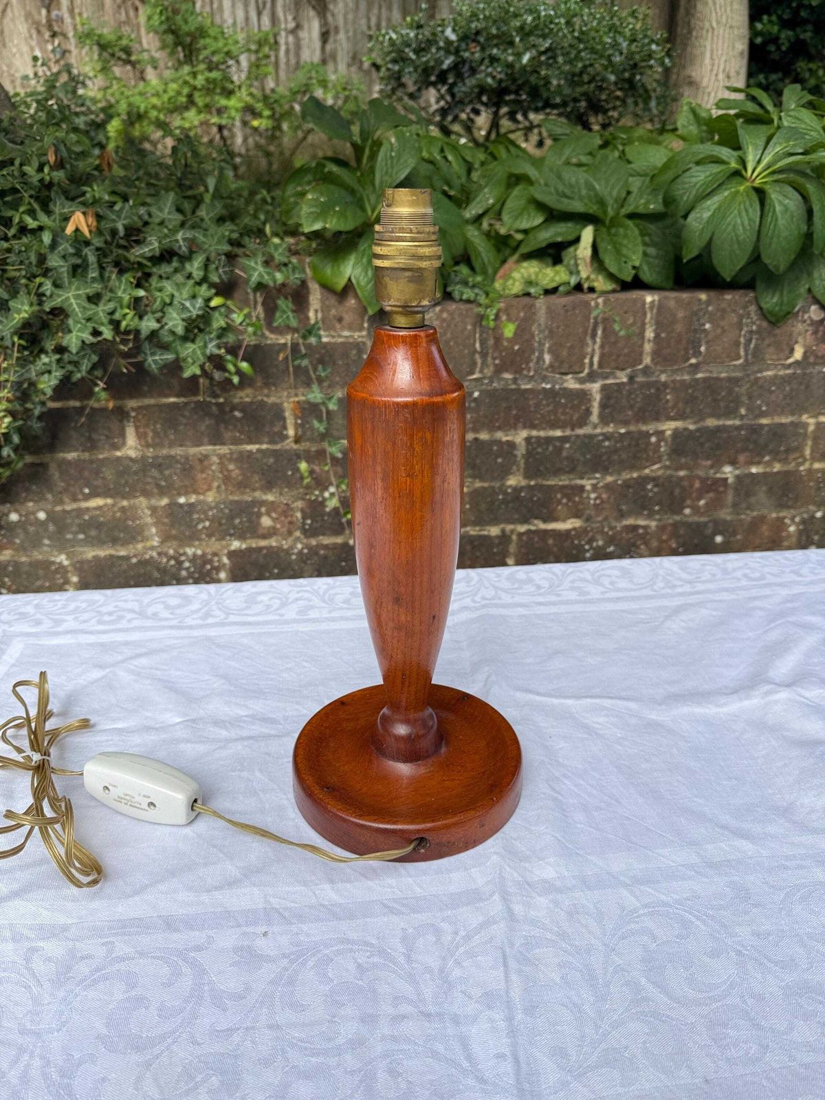 Elegant Mid Century Modern Wooden Table Lamp – Teak Tone, Tapered Turned Base, Uk Wired, Classic Retro Style photo for sale