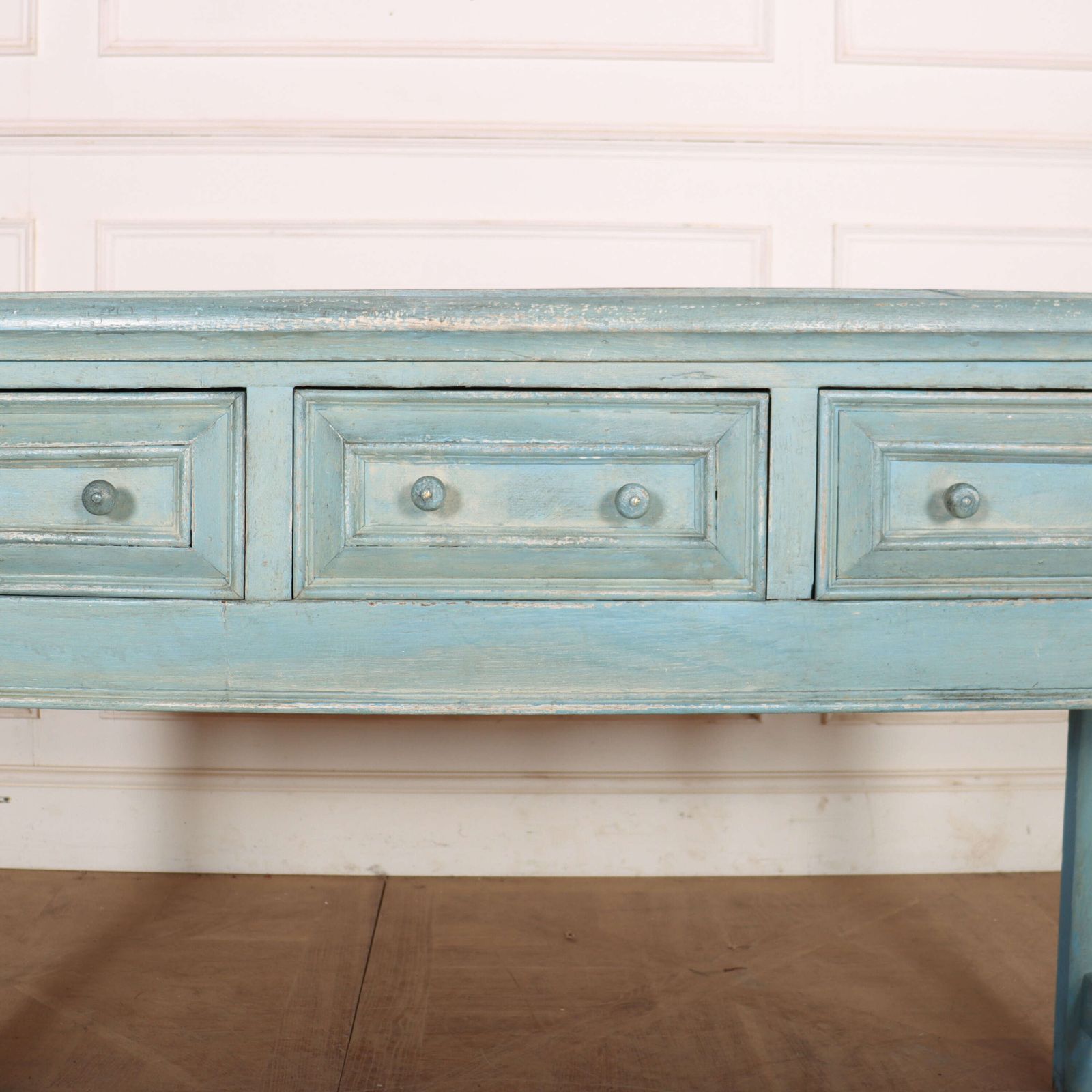 English Three Drawer Dresser Base photo vinterior