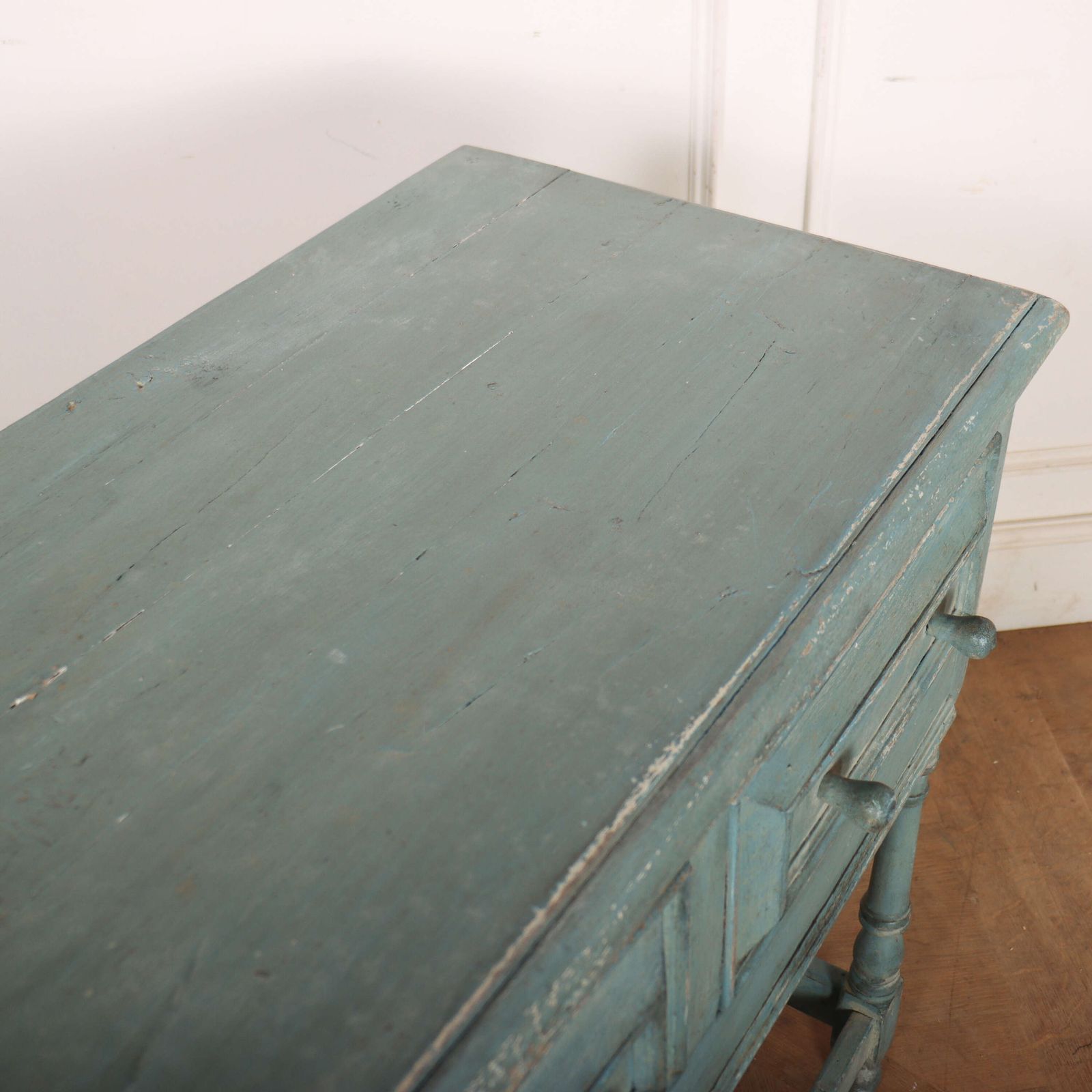2940.0 English Three Drawer Dresser Base photo