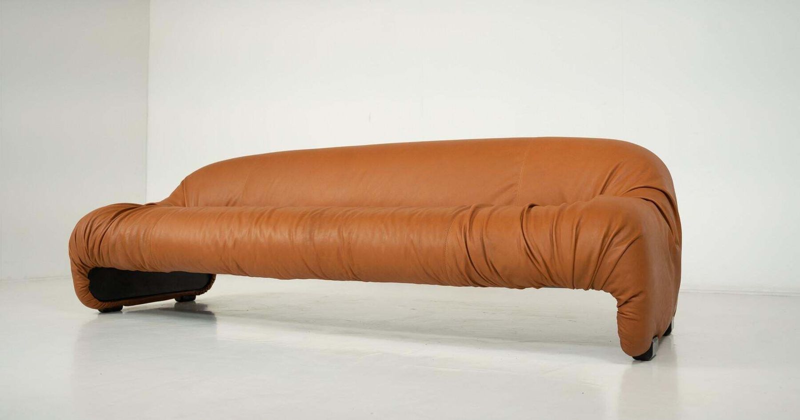 Bonanza 3 Seater Sofa By Afra & Tobia Scarpa, 1970s   New Leather Upholstery photo vinterior