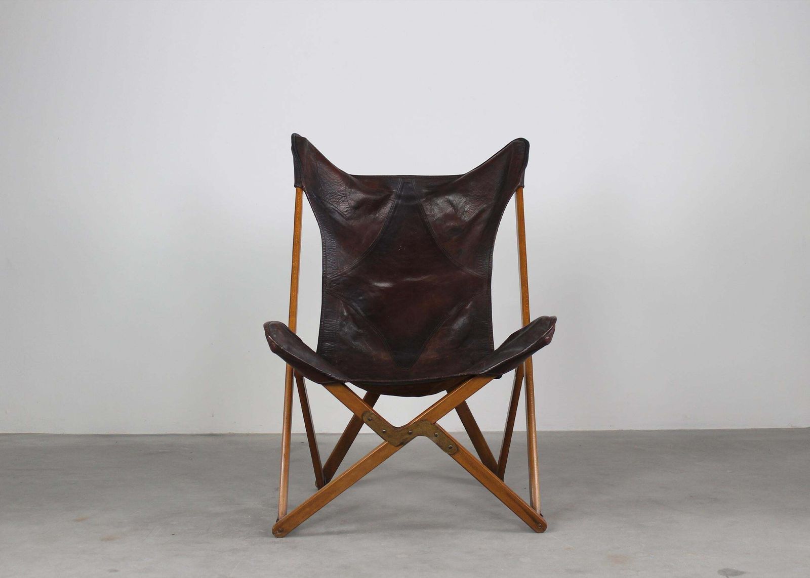Tripolina Folding Chair In Wood And Leather By Paolo Vigano 1930s photo Furniture