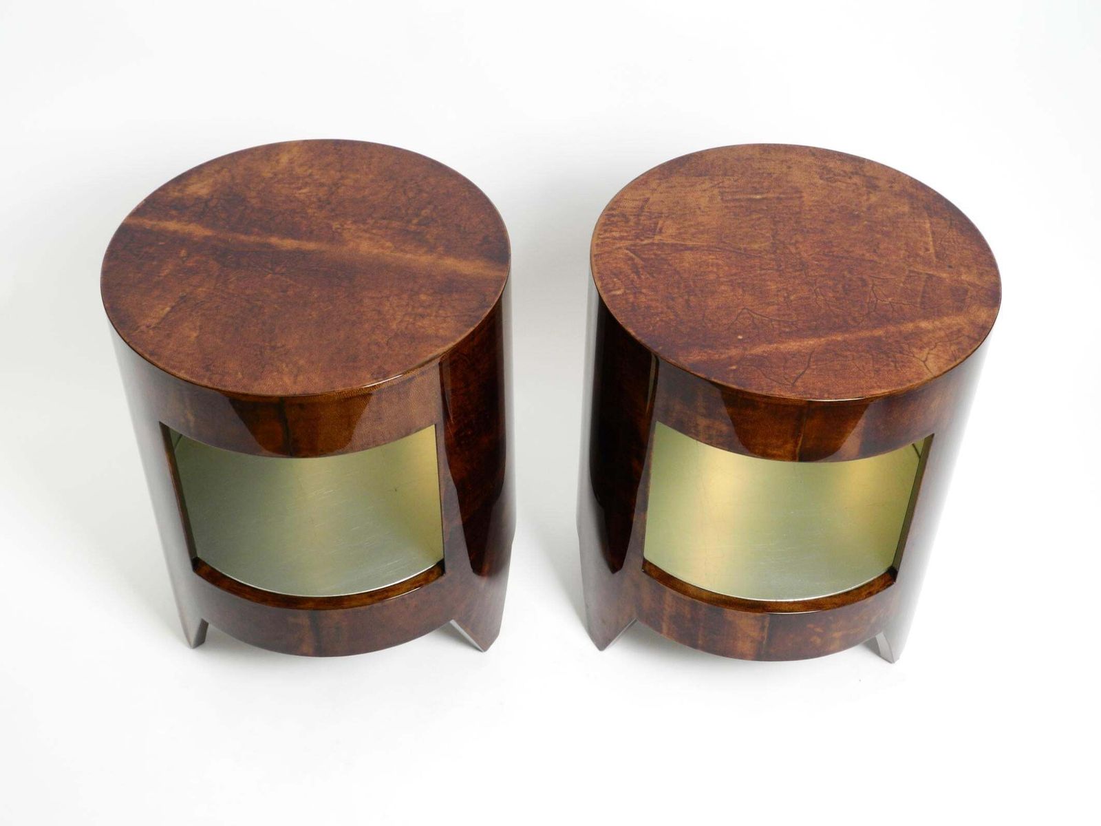 Twee Salontafels "Night&Day" Van Tura Uit De Jaren 1990, Hout Bekleed Met Geitenleer photo for sale