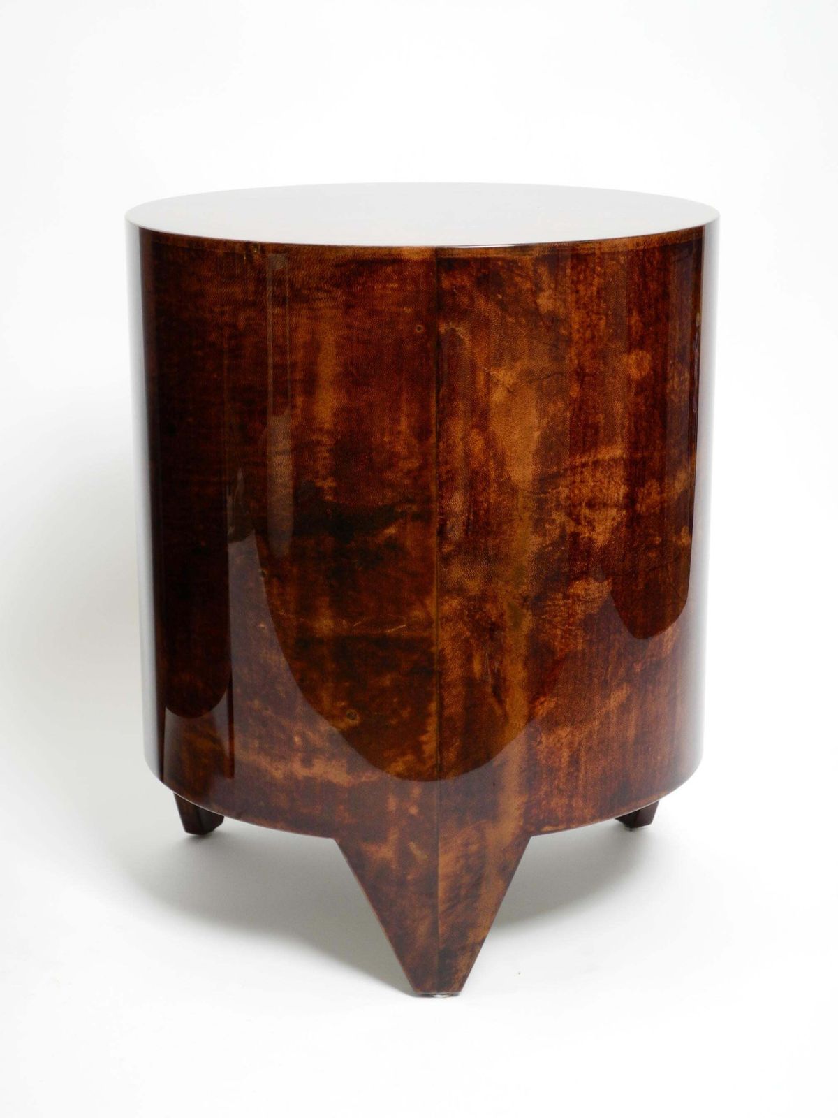Twee Salontafels "Night&Day" Van Tura Uit De Jaren 1990, Hout Bekleed Met Geitenleer photo buy