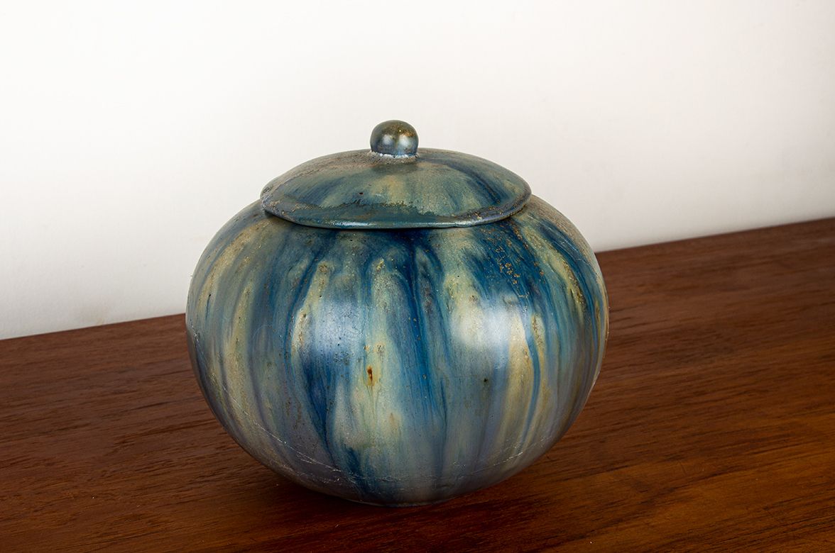 Pot en grès émaillé bleu, Art déco, par Roger Guérin, années 1930. photo Décoration