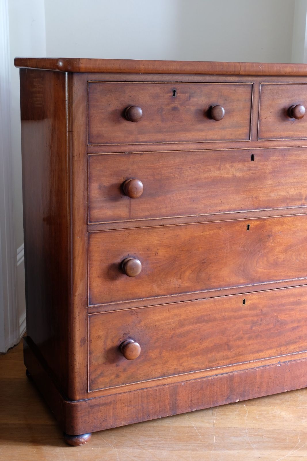 Furniture Antique Mahogany Chest Of Drawers – 2 Small Over 3 Large photo