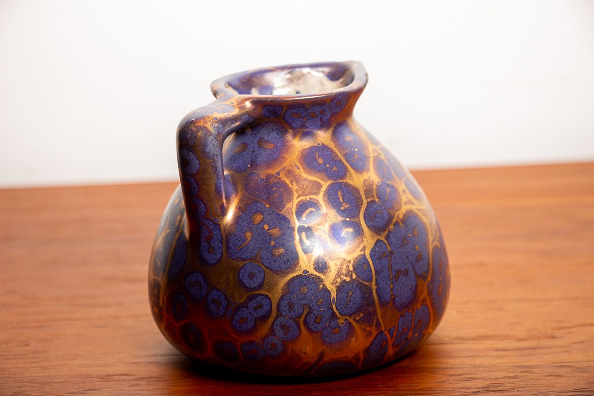 Pichet Art Nouveau en céramique émaillée irisée violette, par Léon Pointu, Grès de Puisaye, 1910. photo buy