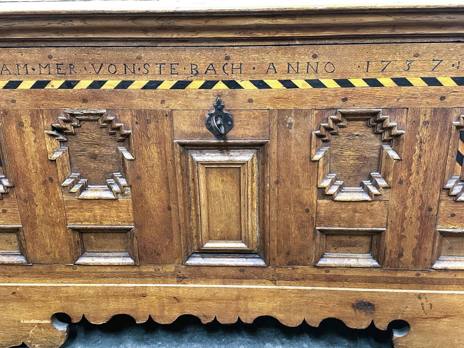 Uitzonderlijke Duitse Barokke Reiskoffer Uit De 18e Eeuw – Gedateerd 1737 – Met Ebbenhout Inlegwerk & Bijbehorende Sleutel photo buy