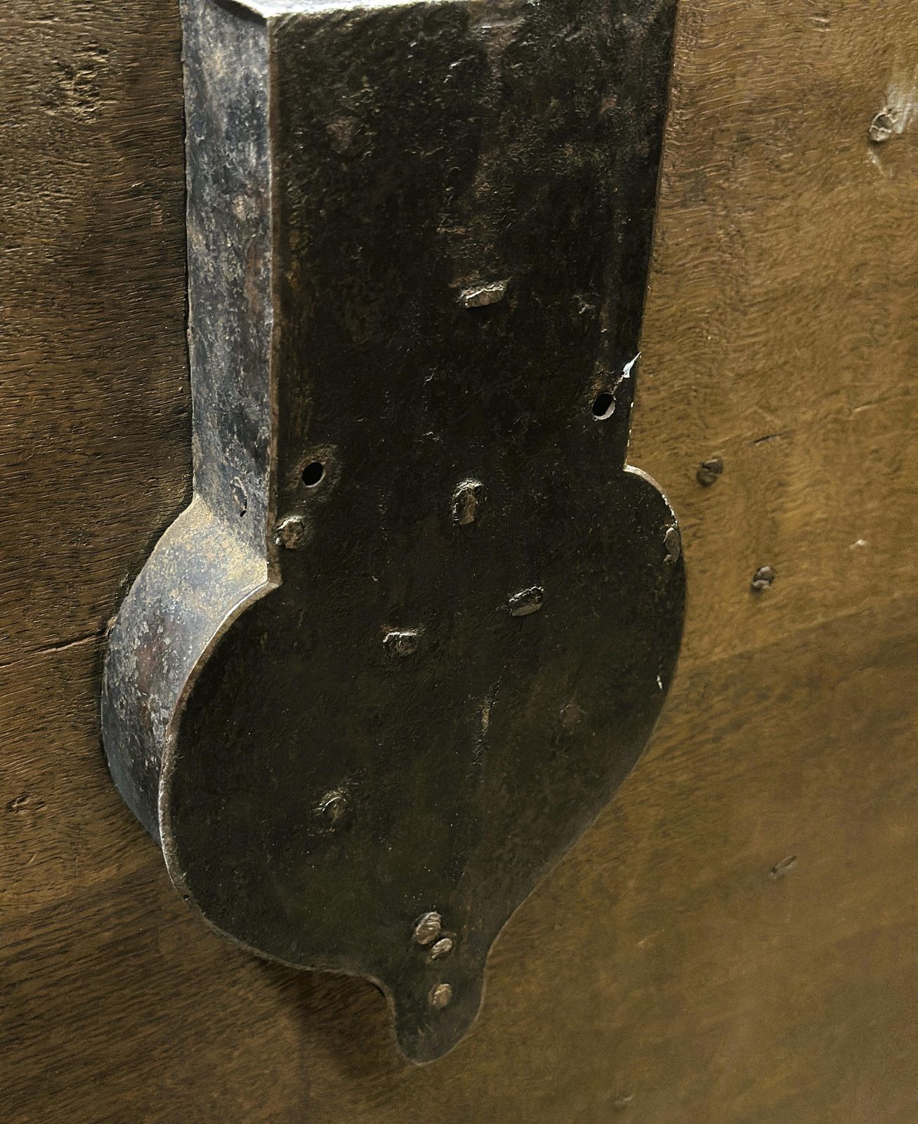 Uitzonderlijke Duitse Barokke Reiskoffer Uit De 18e Eeuw – Gedateerd 1737 – Met Ebbenhout Inlegwerk & Bijbehorende Sleutel photo vintage