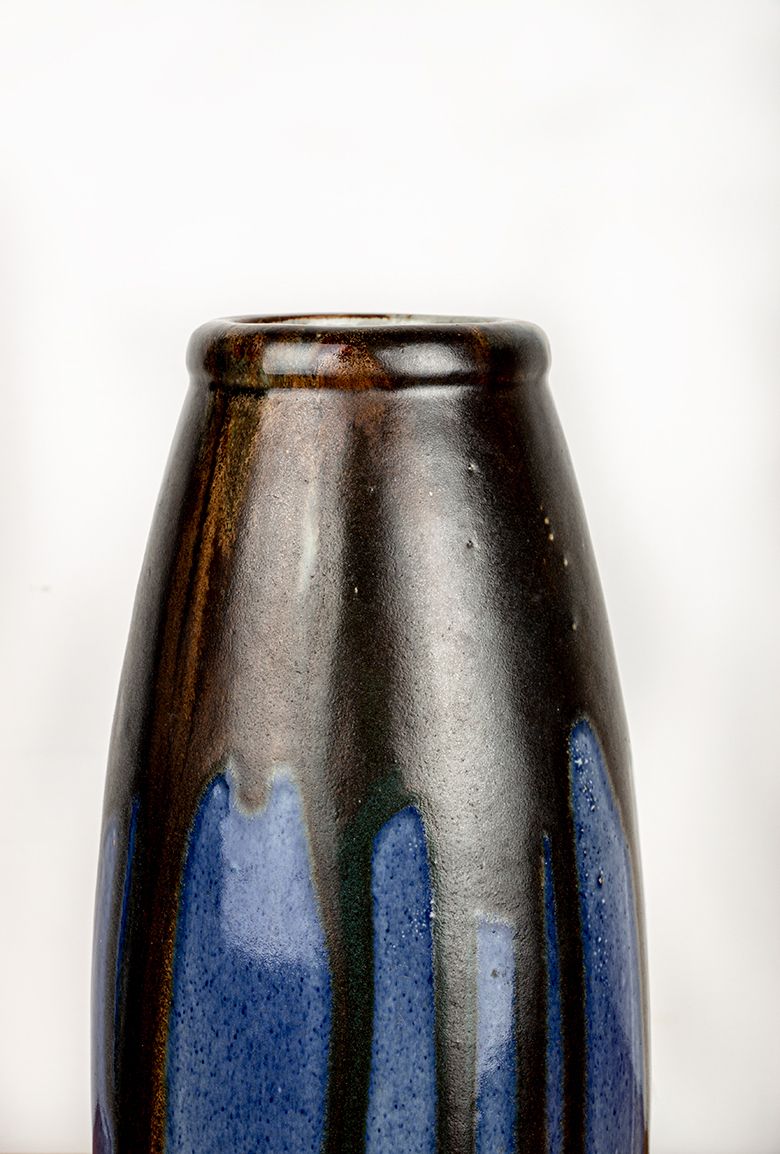 Grand vase Art déco en céramique émaillée bleue par Léon Pointu, Grès de Puisaye, 1920. photo Décoration