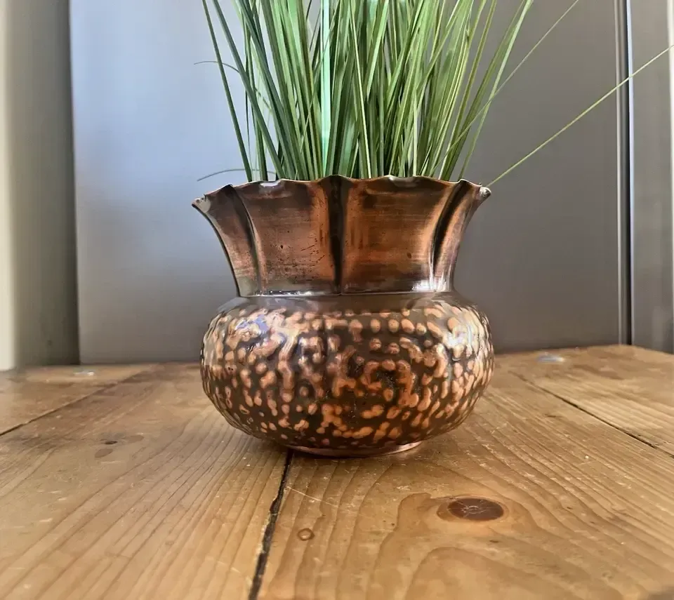 Antique Arts & Crafts Textured Beaten Repousse Copper Fluted Planter Plant Pot photo vintage