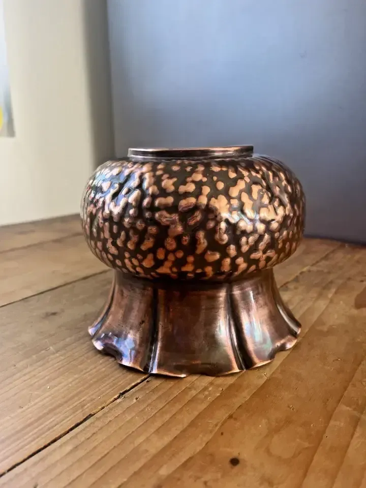 Home Decor Antique Arts & Crafts Textured Beaten Repousse Copper Fluted Planter Plant Pot photo