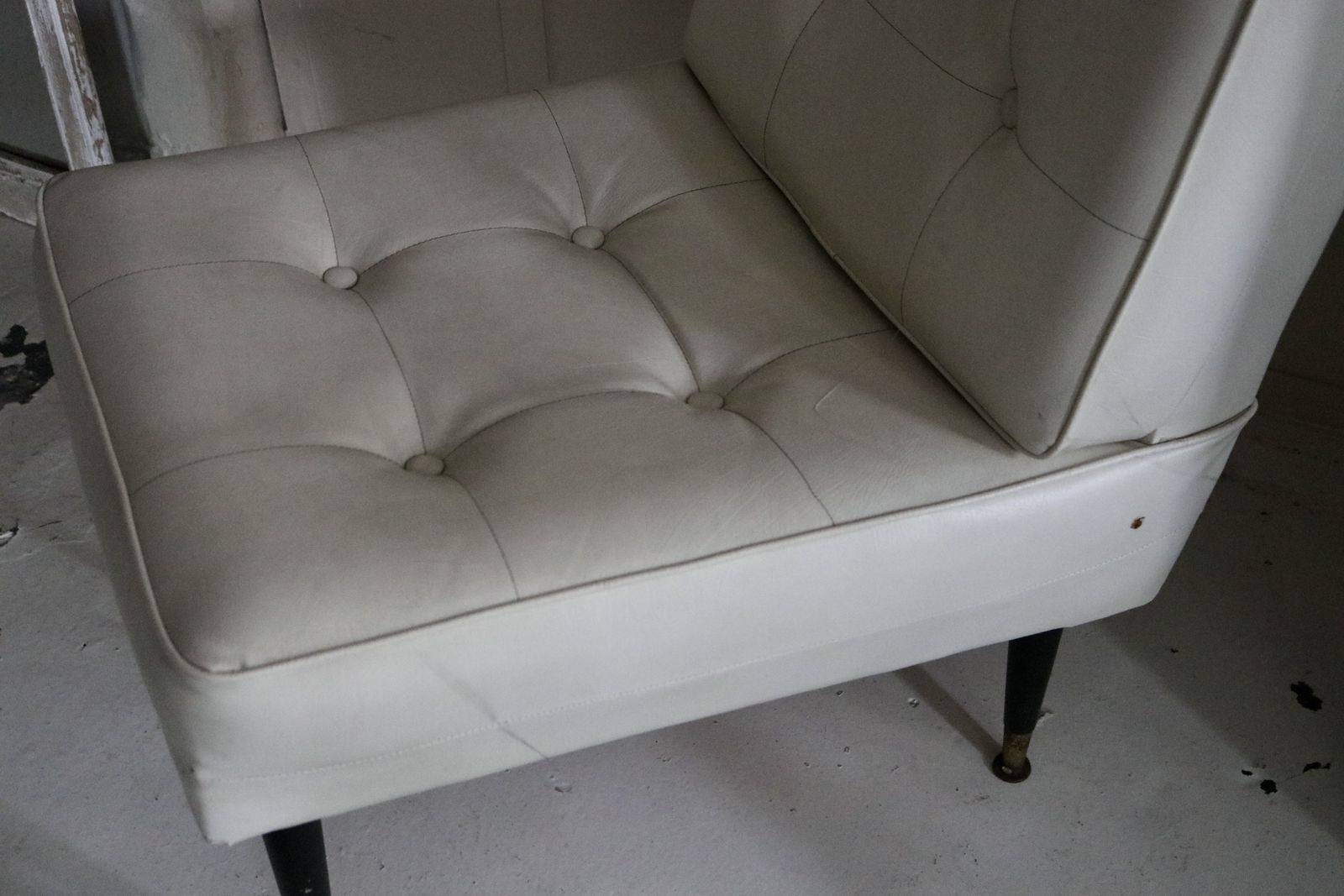 Mid Century Lounge Chair, Mid 20th Century photo vintage