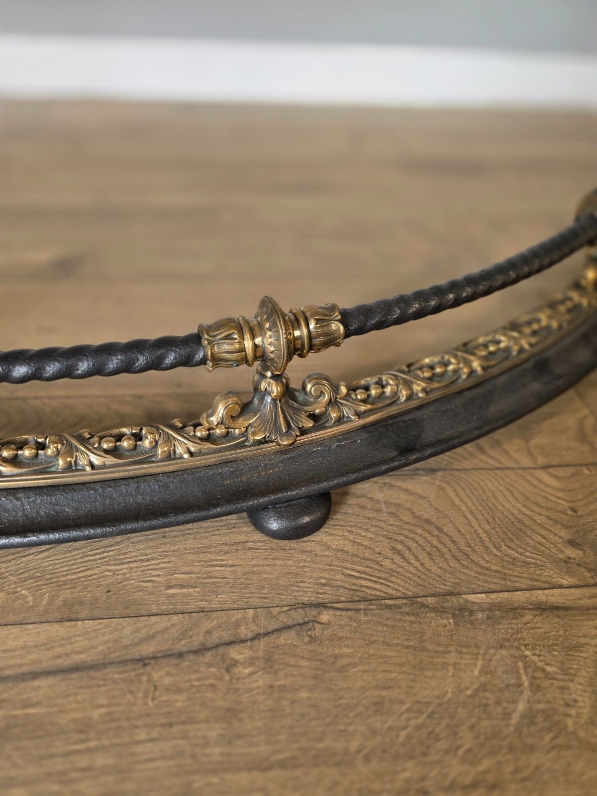 Antique 19th Century Curved Bronze And Iron Fire Fender photo vinterior