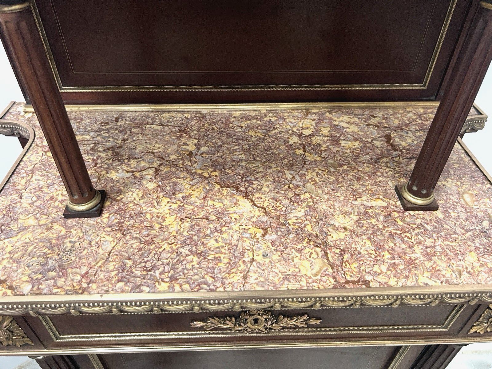 photo vinterior Napoleon III Mahogany And Chiseled Bronze Display Cabinet 19th Century