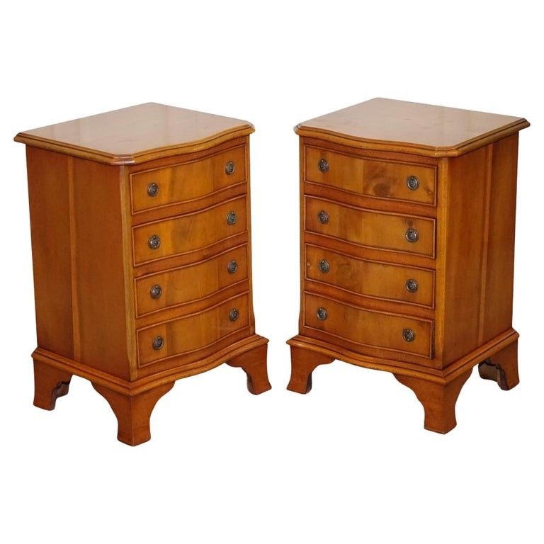 Compact Serpentine Front Pair Of Georgian Style Yew Wood Bedside Nightstands