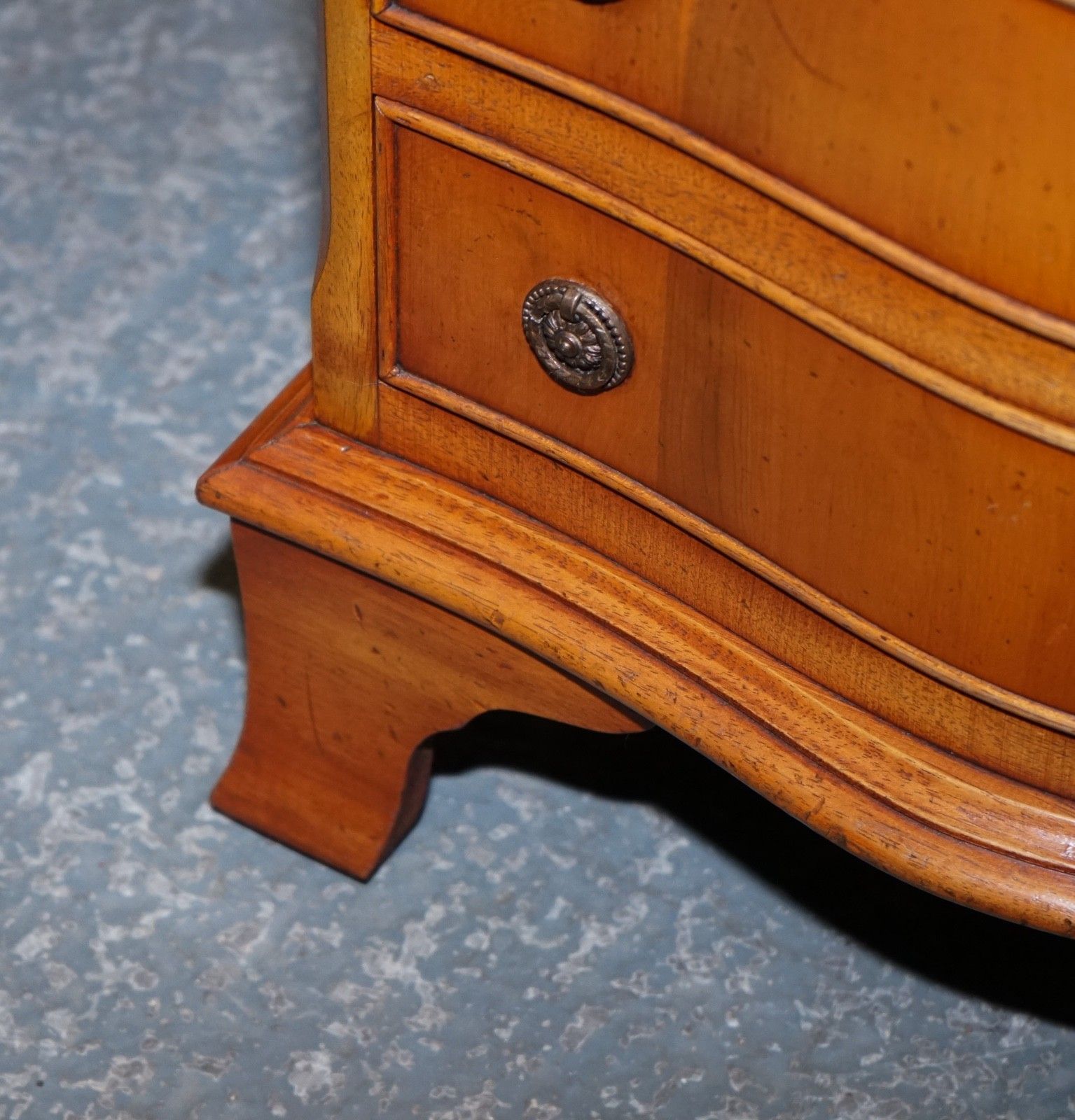 photo for sale Compact Serpentine Front Pair Of Georgian Style Yew Wood Bedside Nightstands