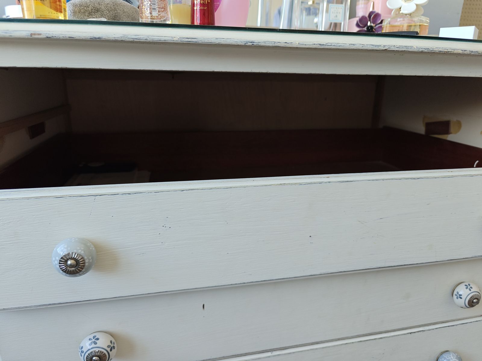 French Style Chest Of Drawers photo furniture