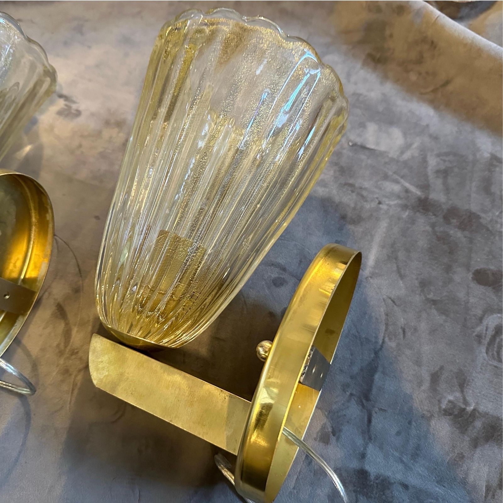 Two 1990s Barovier Style Mid Century Modern Murano Glass And Brass Wall Sconces photo vintage