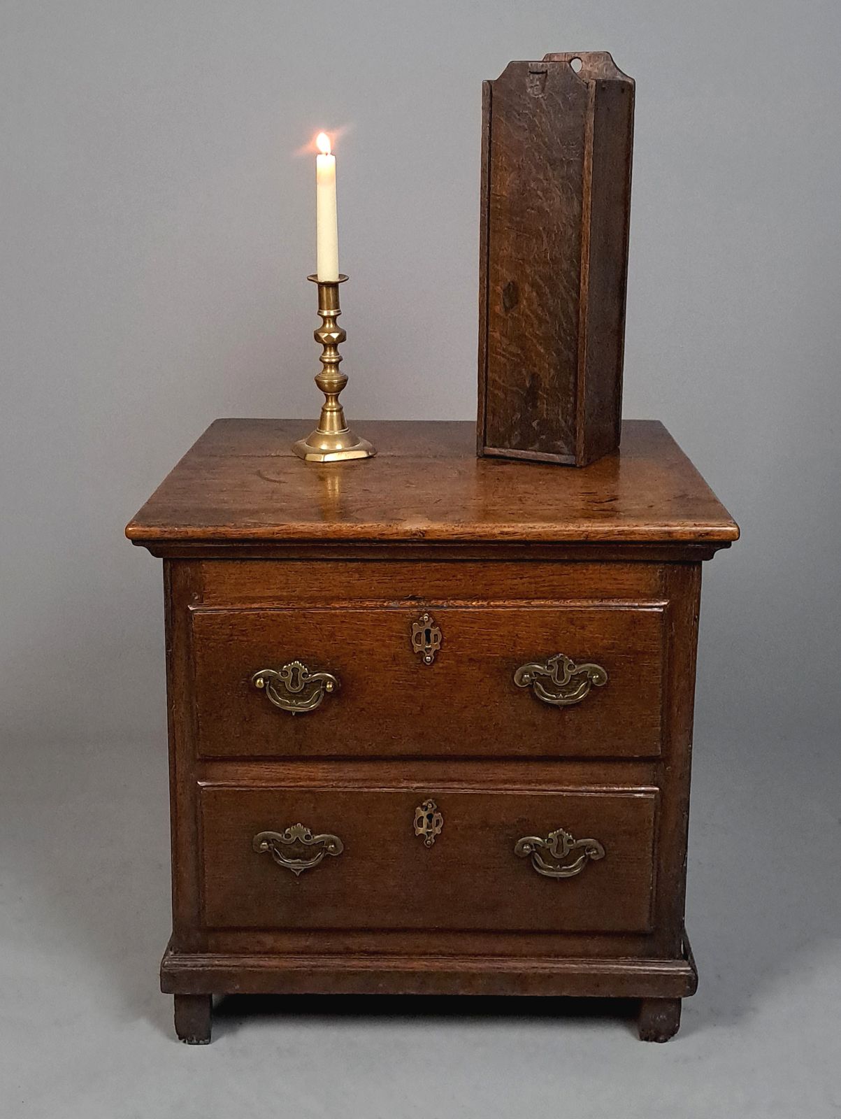 Lovely Early 18th Century Oak Candle Box C. 1730 photo for sale